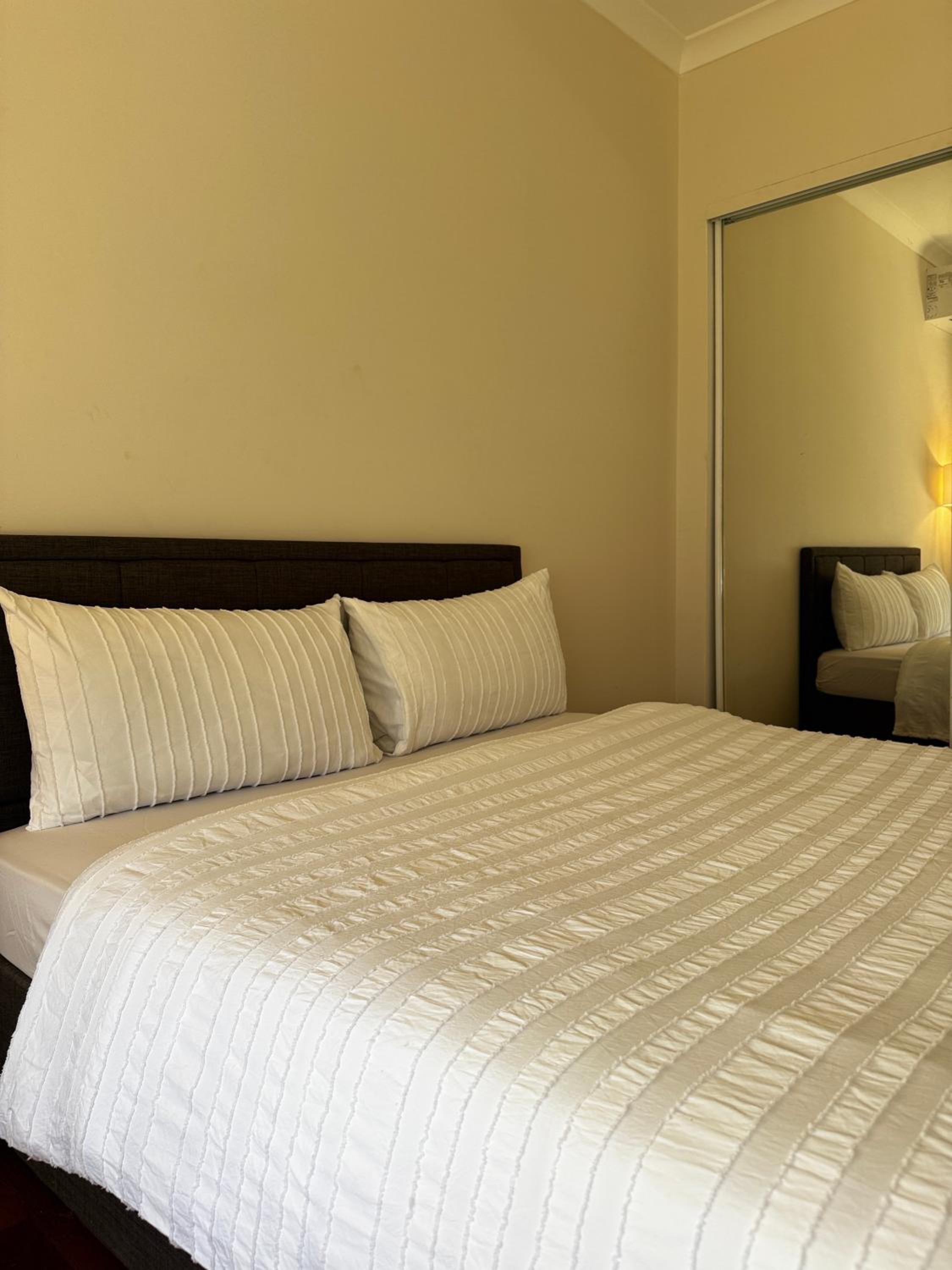 Double Room With Shared Bathroom photo 1