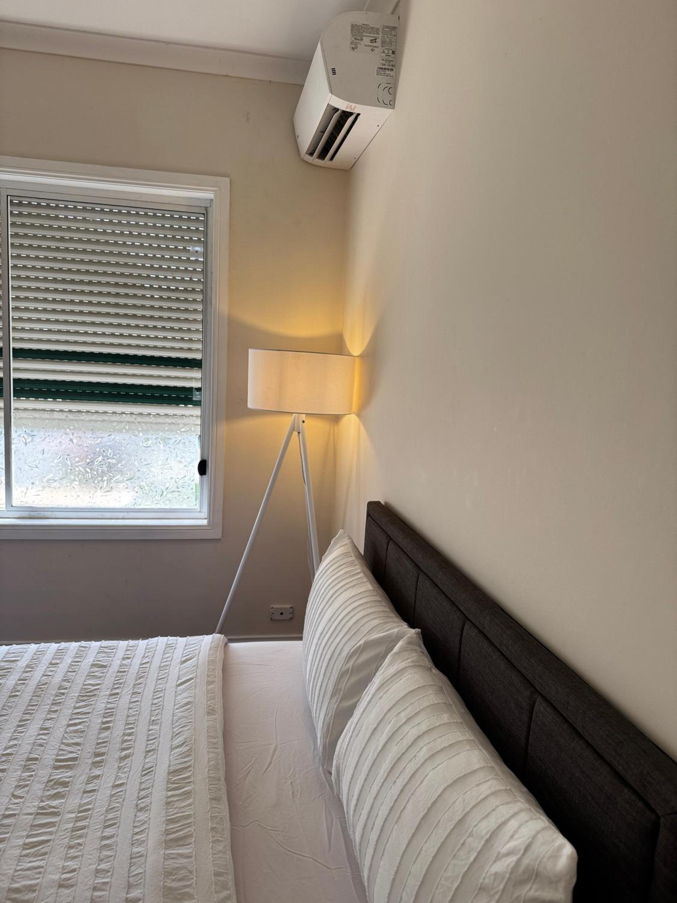 Double Room with Shared Bathroom photo 3