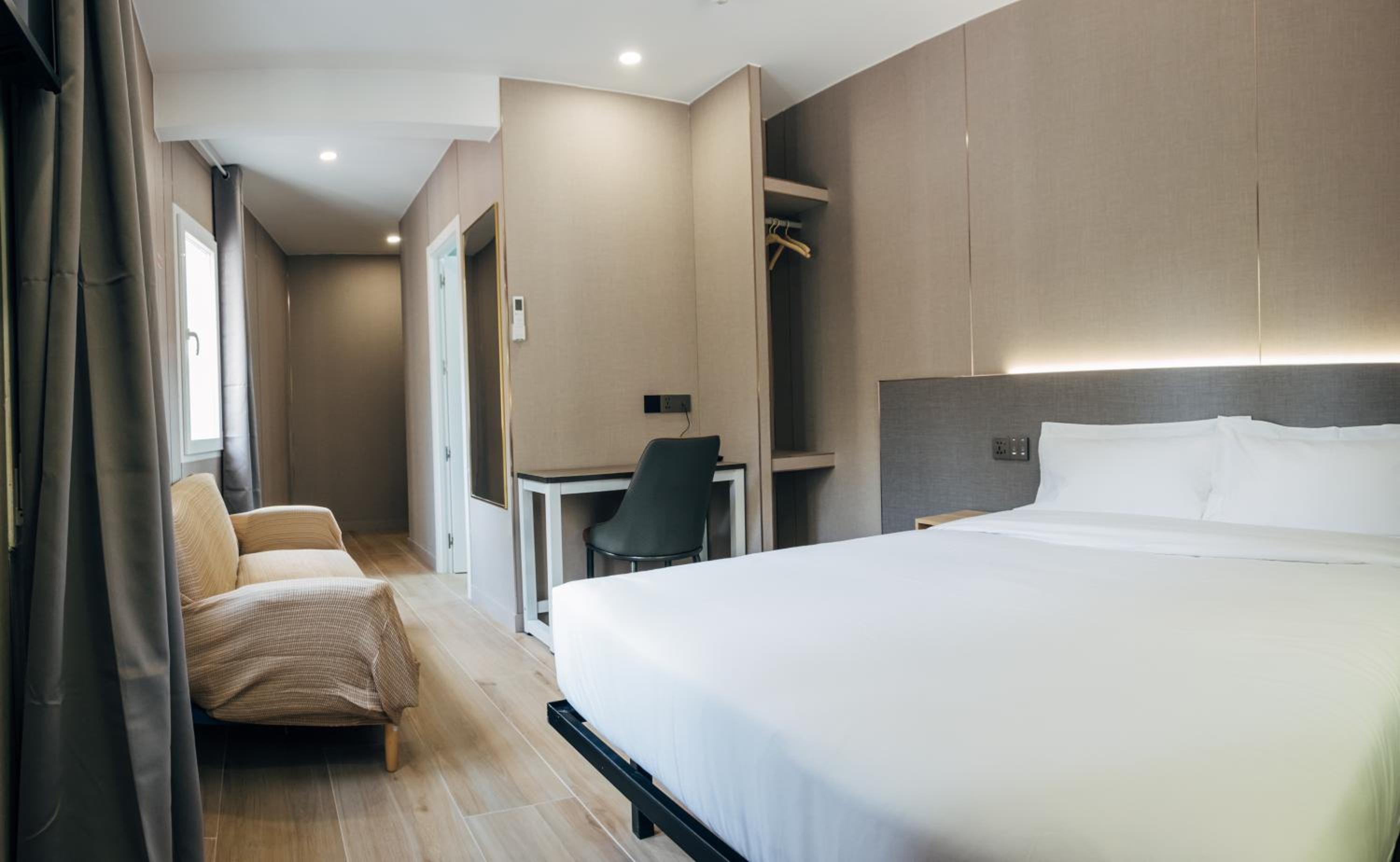 Large Double Room