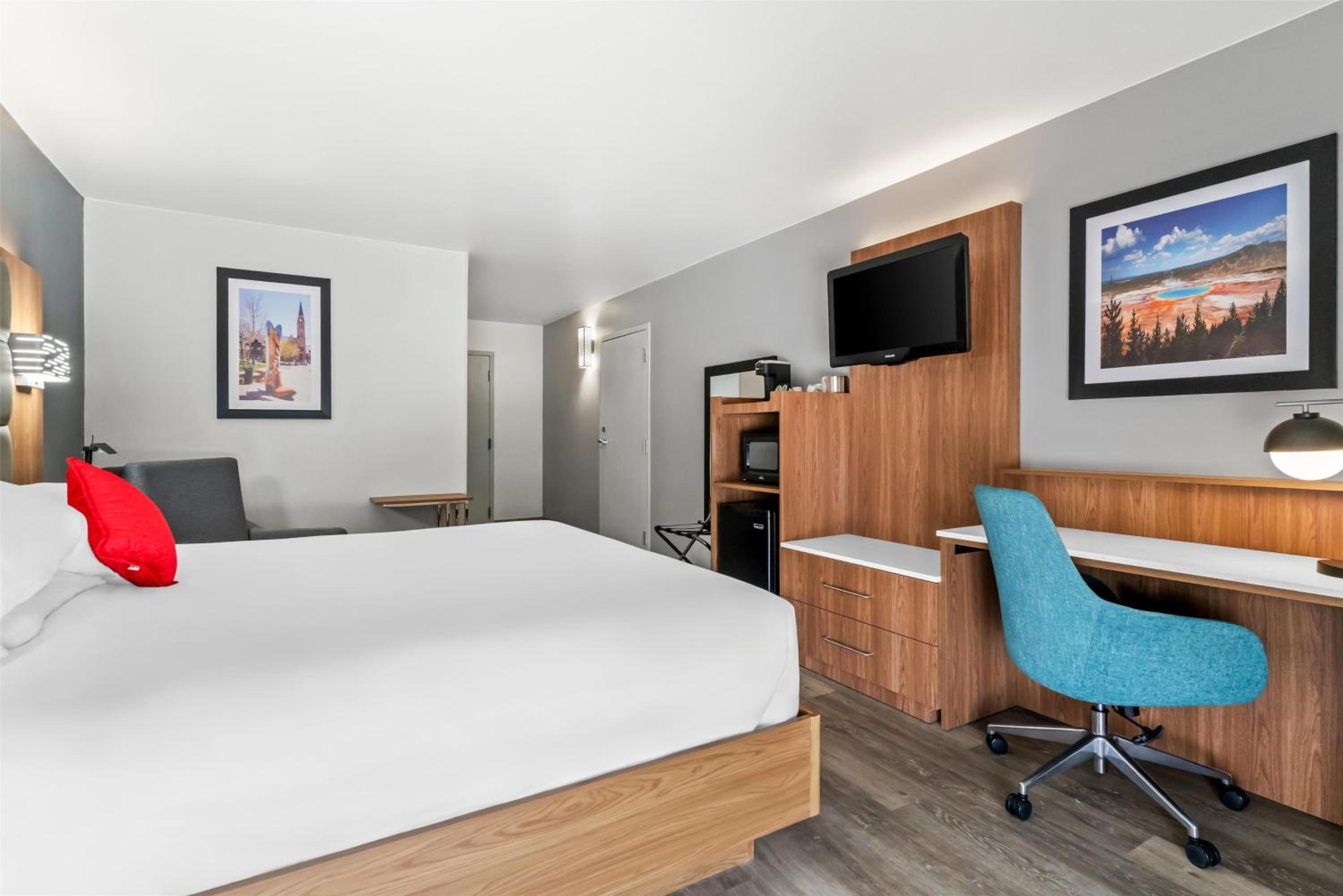 Deluxe Queen Room - Photo 2