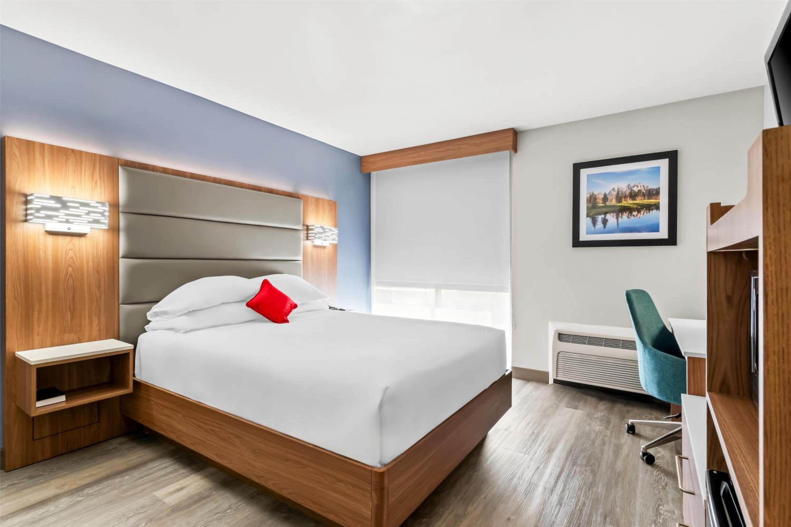 Deluxe Queen Room - Photo 3