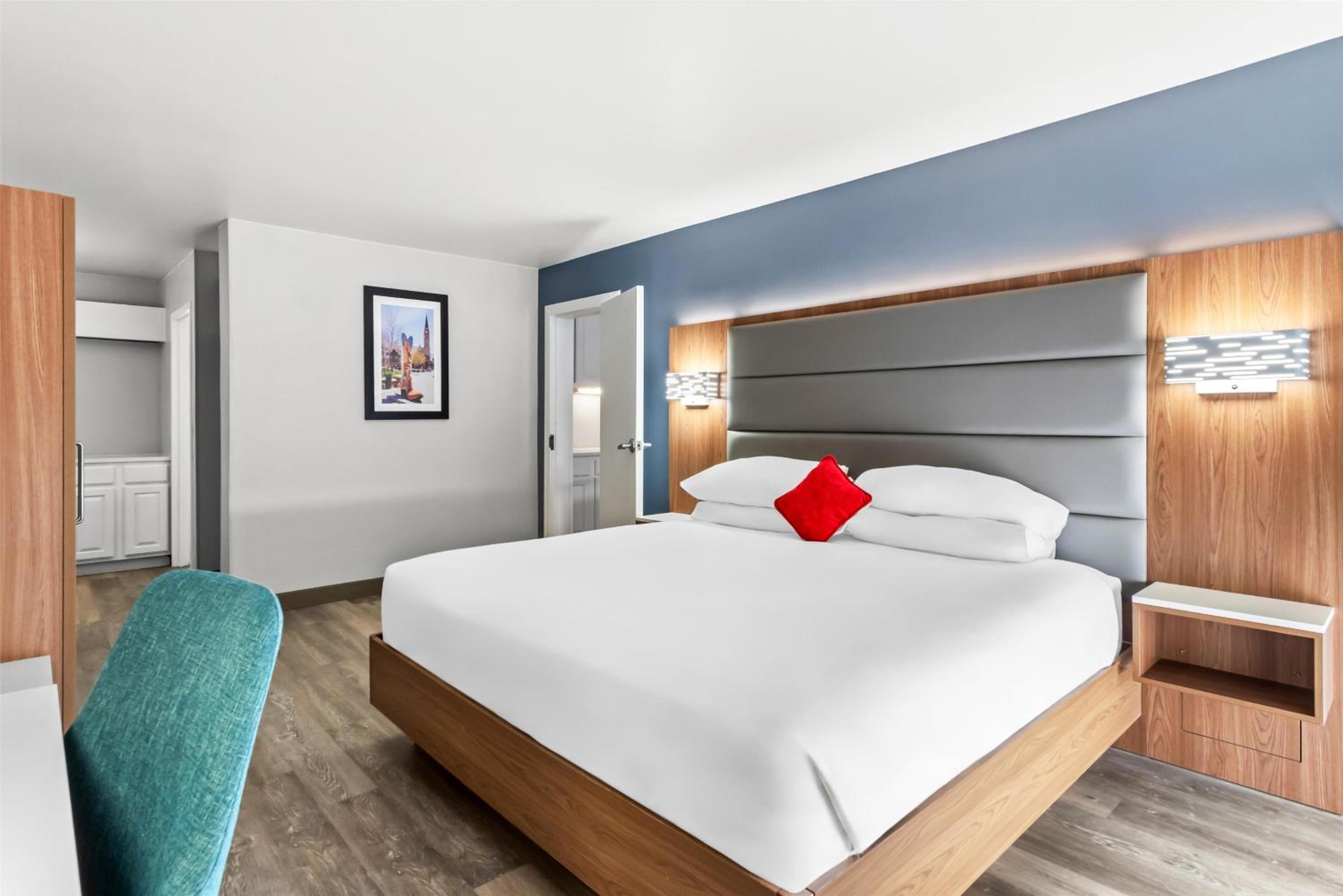Deluxe Junior Suite