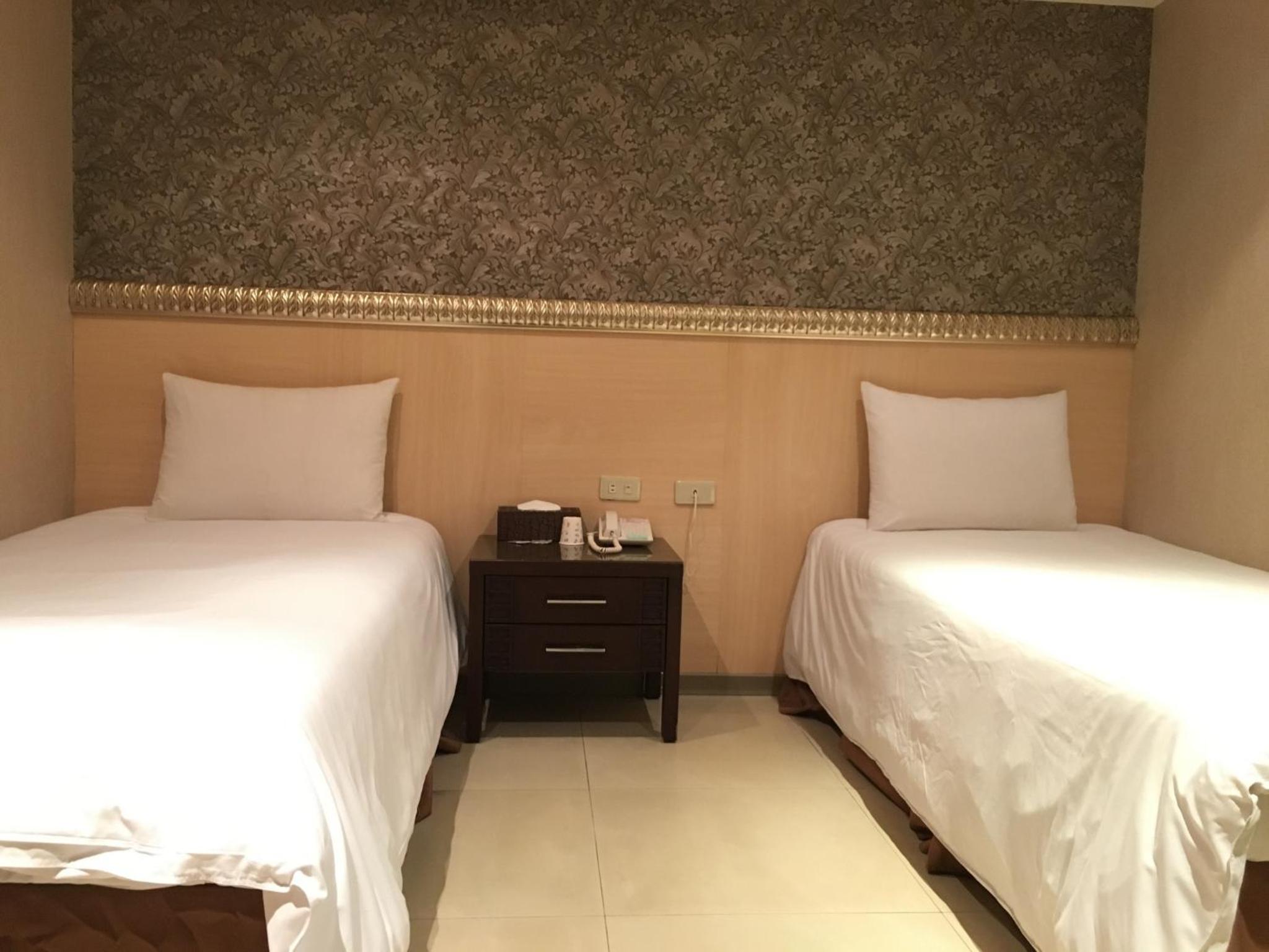 Deluxe Twin Room - Photo 7