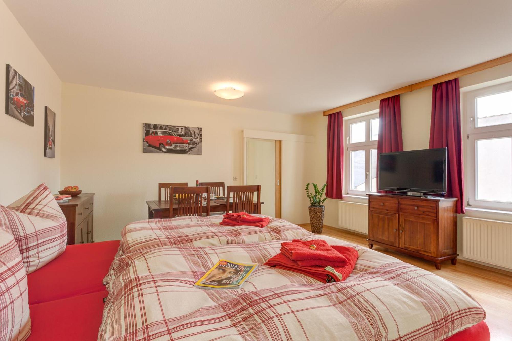 One-Bedroom Apartment photo 2