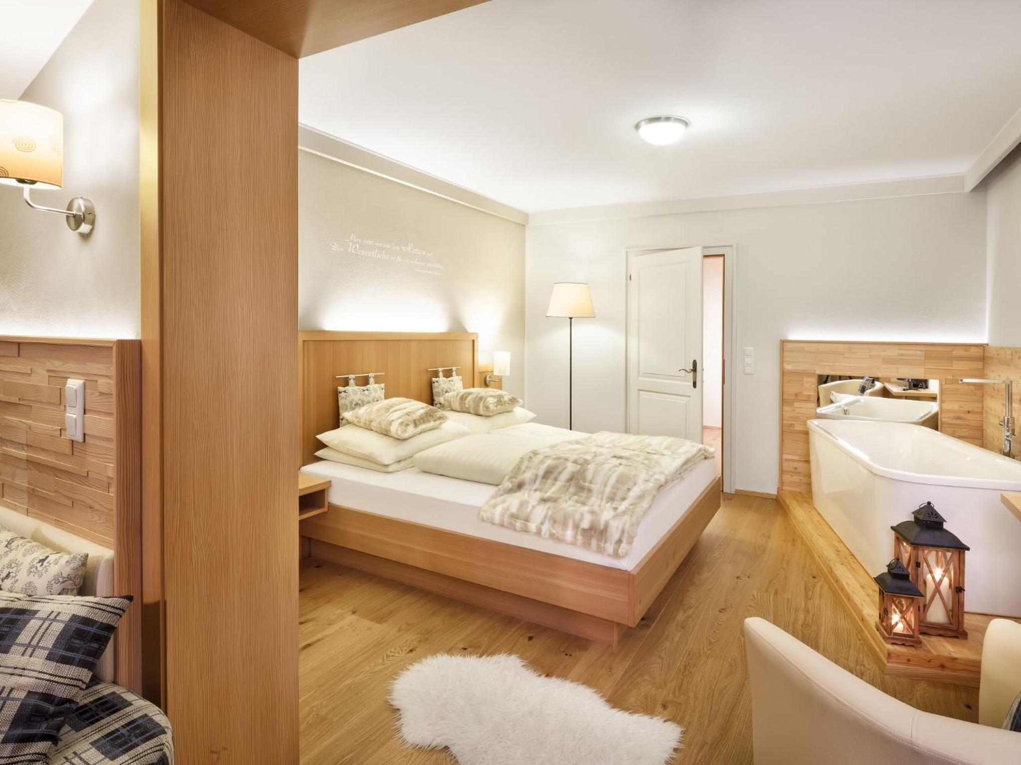 Romantic-Suite - Photo 11
