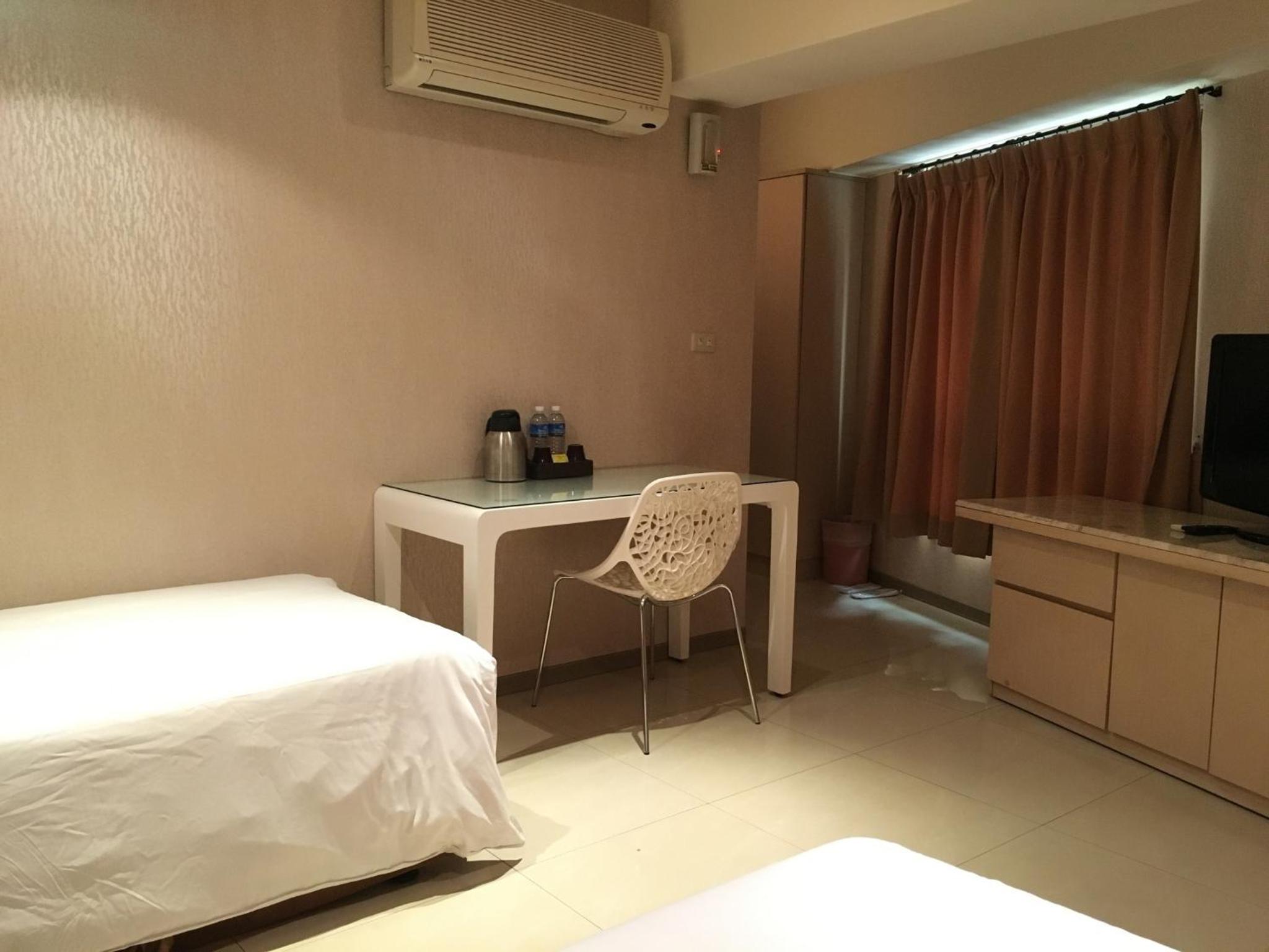 Deluxe Twin Room - Photo 3