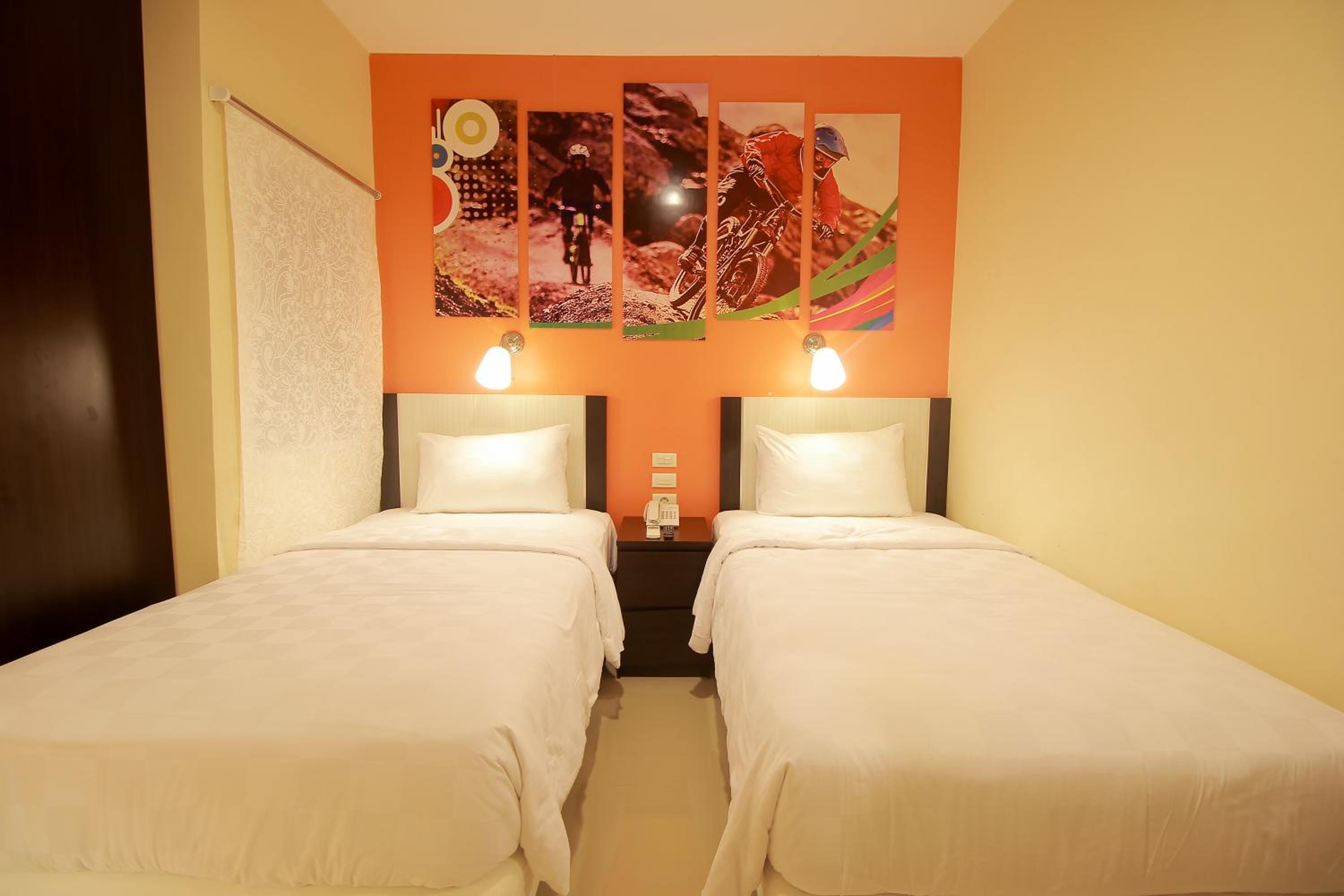 Standard Double or Twin Room photo 3