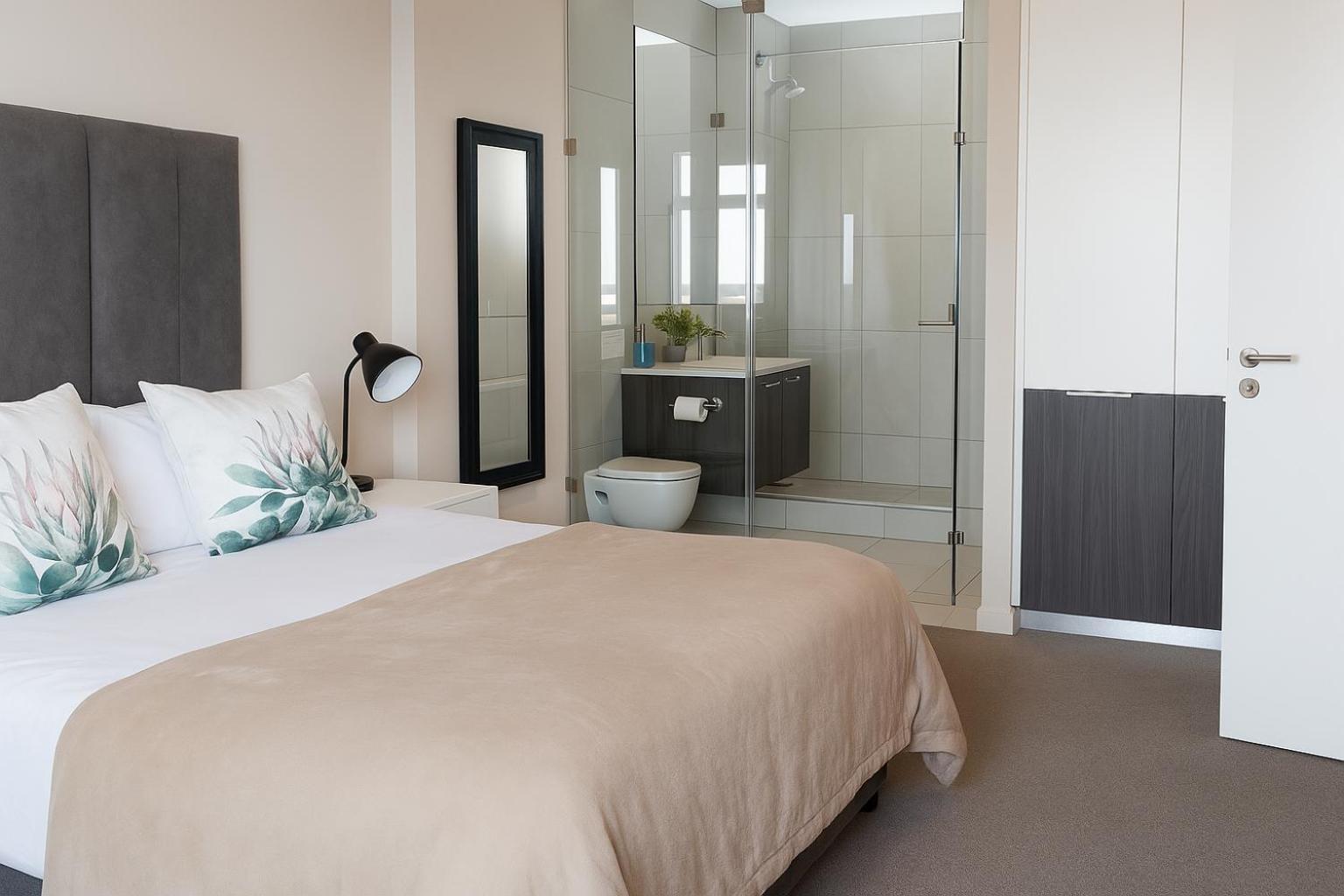 Two-Bedroom Apartment with Balcony photo 3