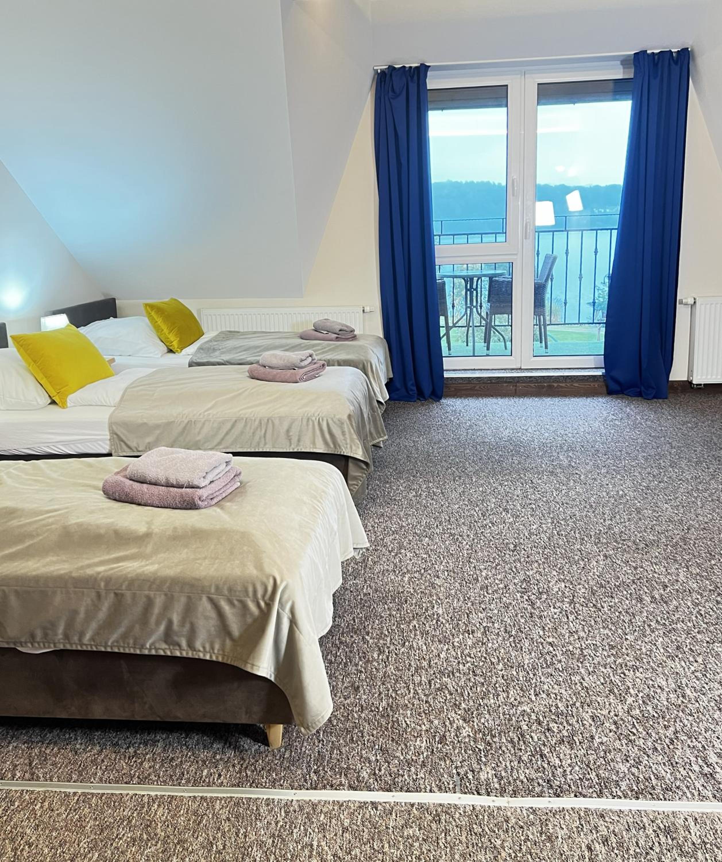 Triple Room with Lake View
