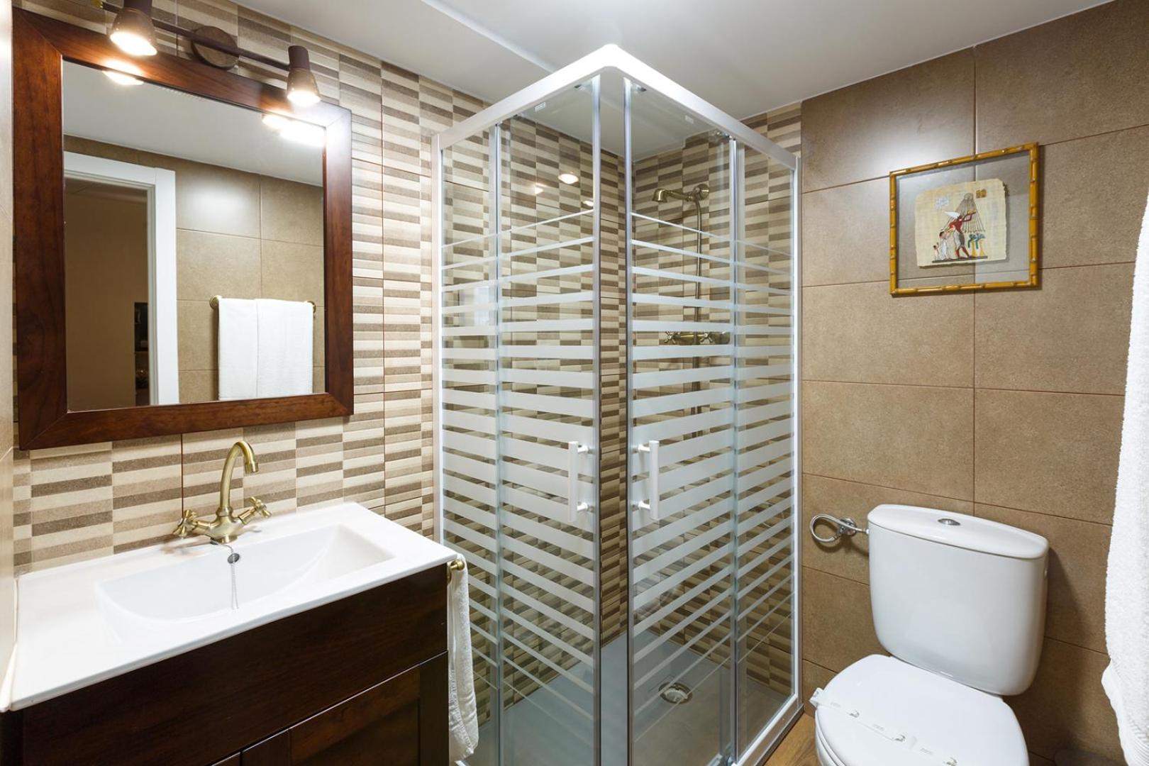 Double Room with Private Bathroom photo 2