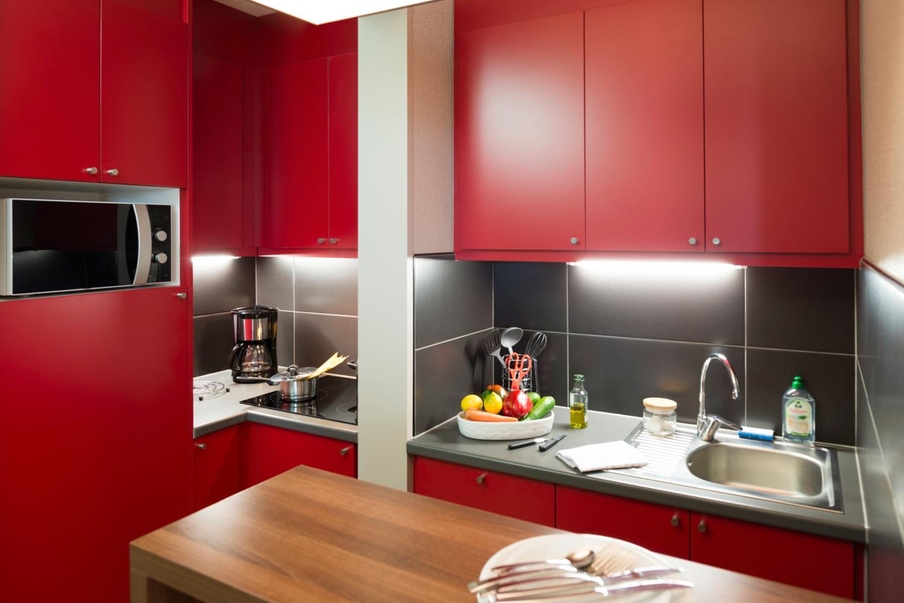 One-Bedroom Apartment - Photo 3