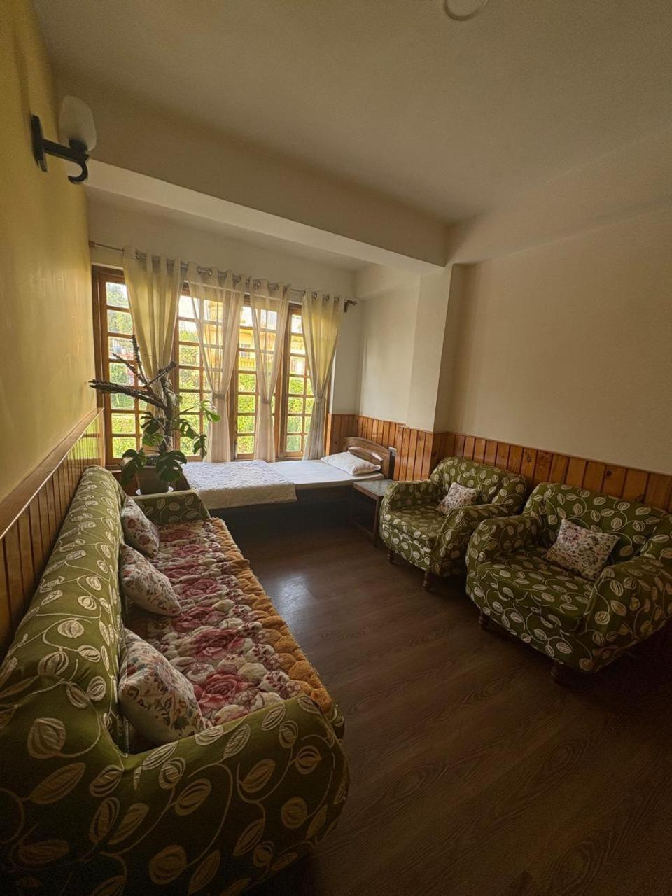 Deluxe Family Suite photo 2