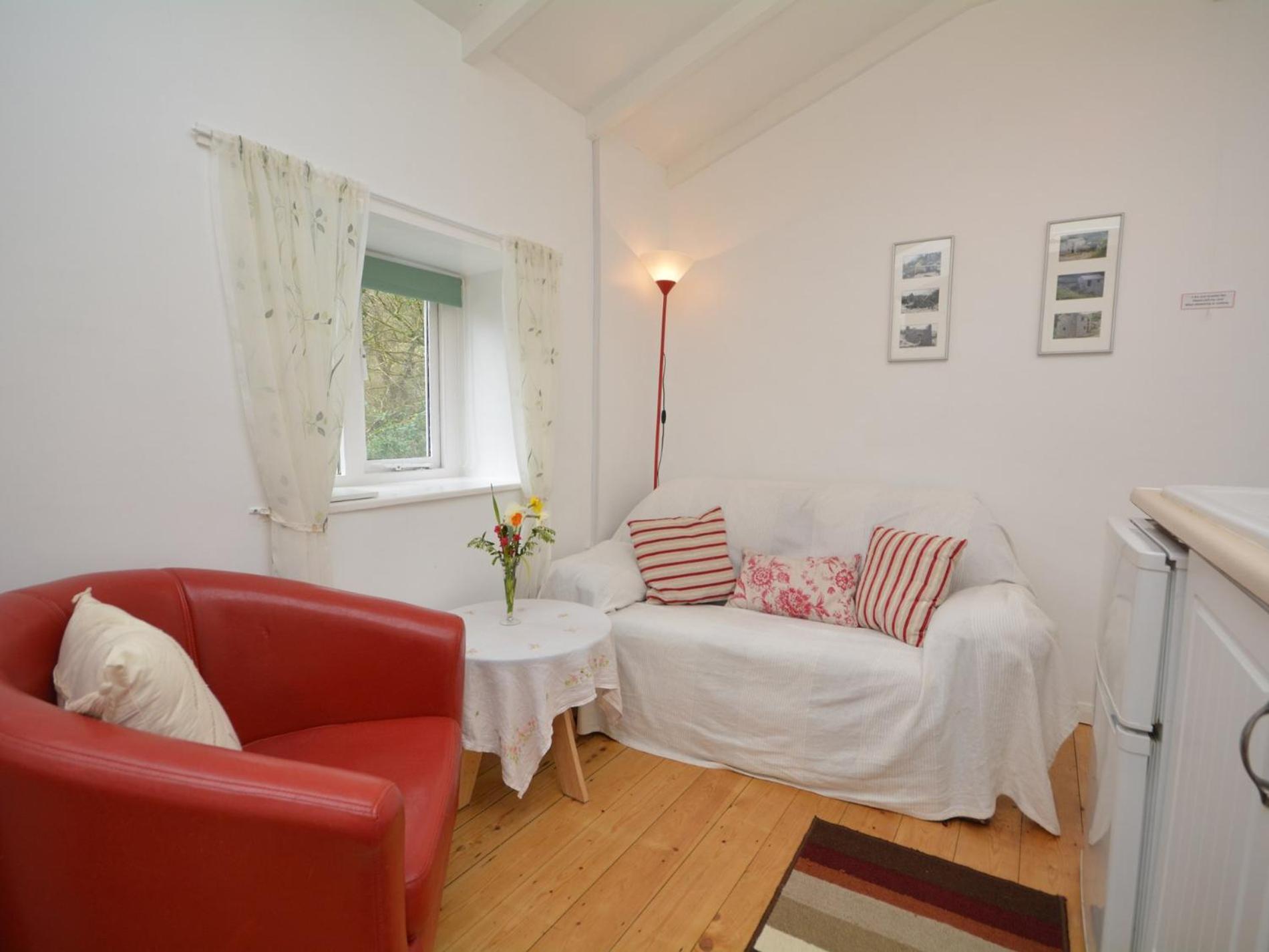 One-Bedroom House photo 3