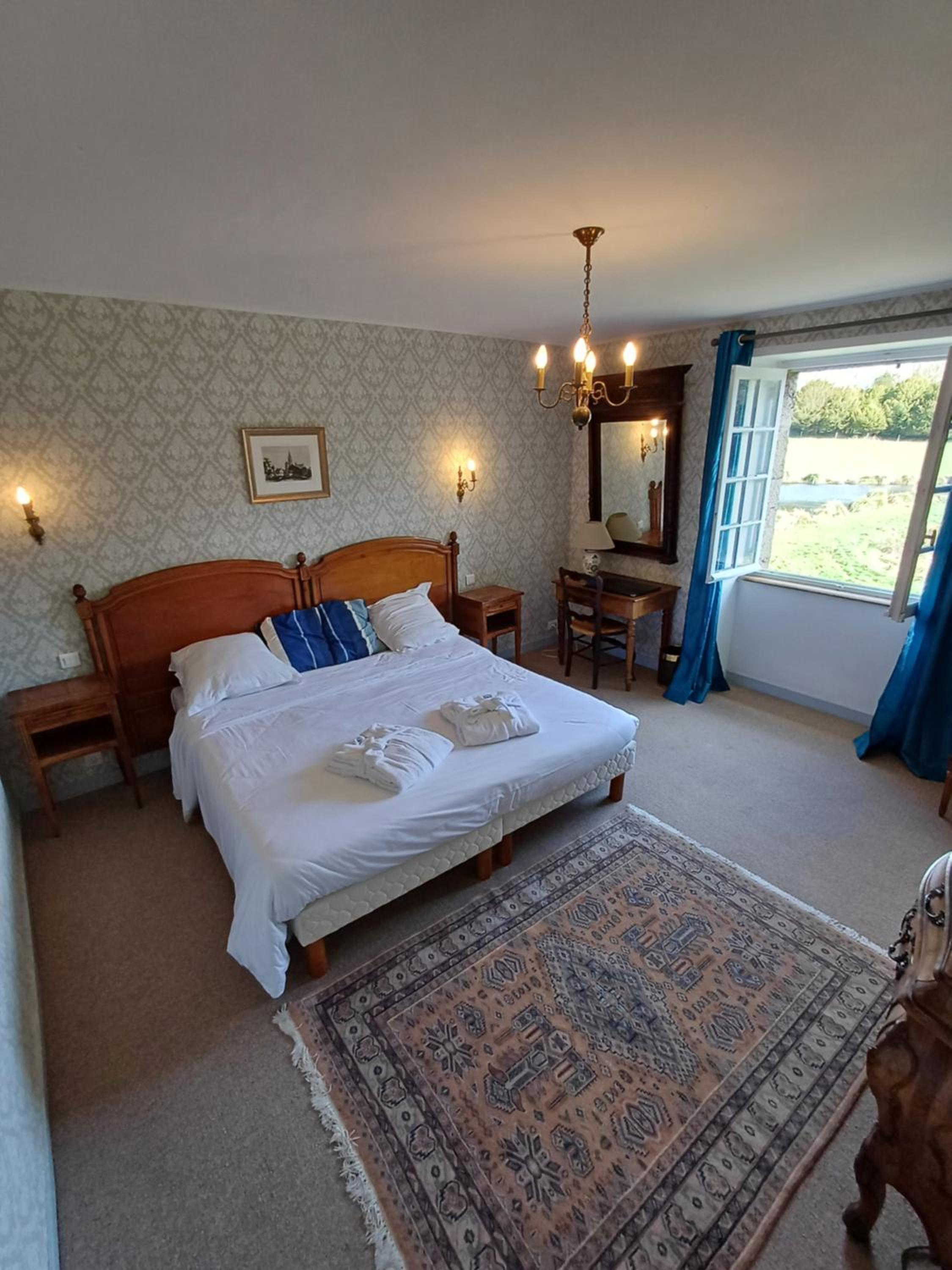 Character Double Room