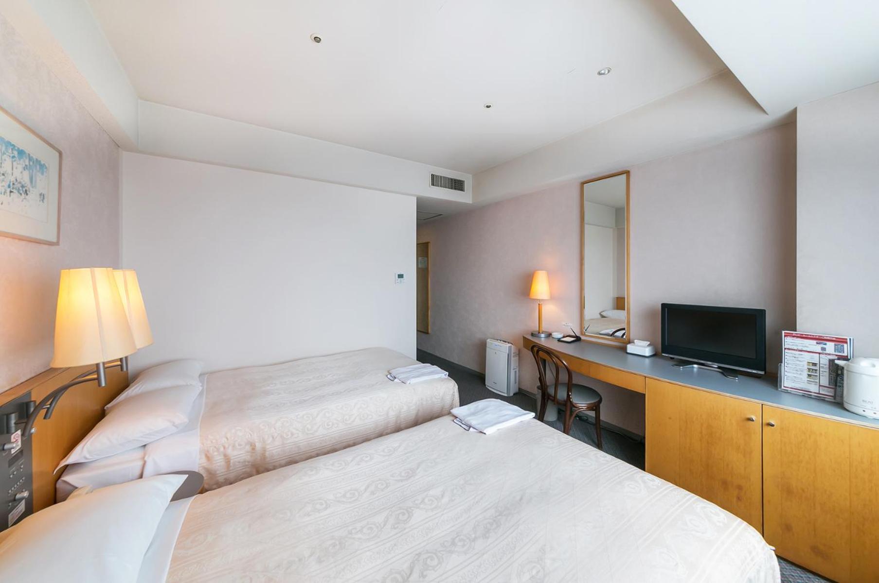 Standard Twin Room - Non-Smoking photo 2