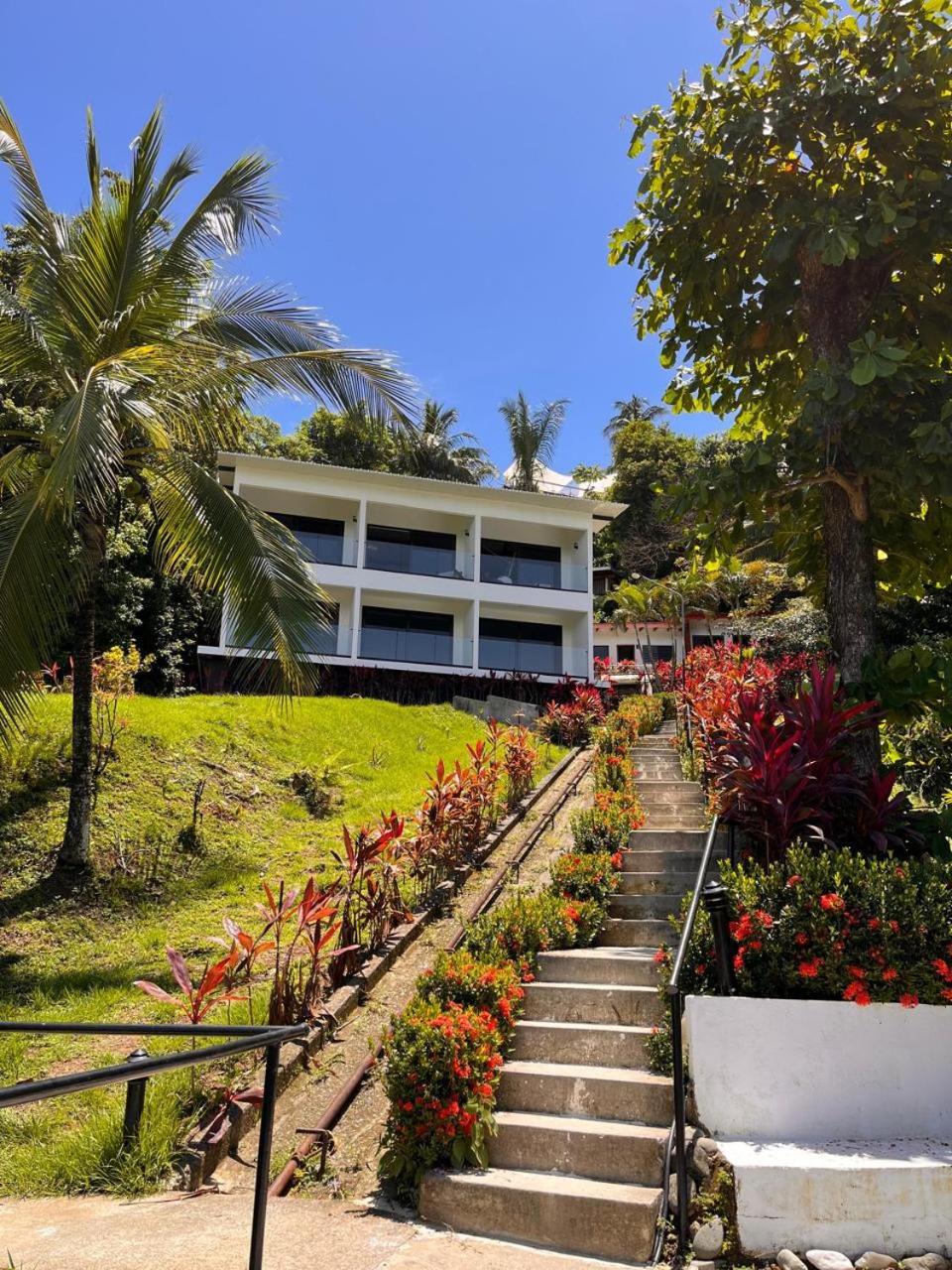 Sea Breeze Deluxe Oceanview (on the mountain, crossing the main street)