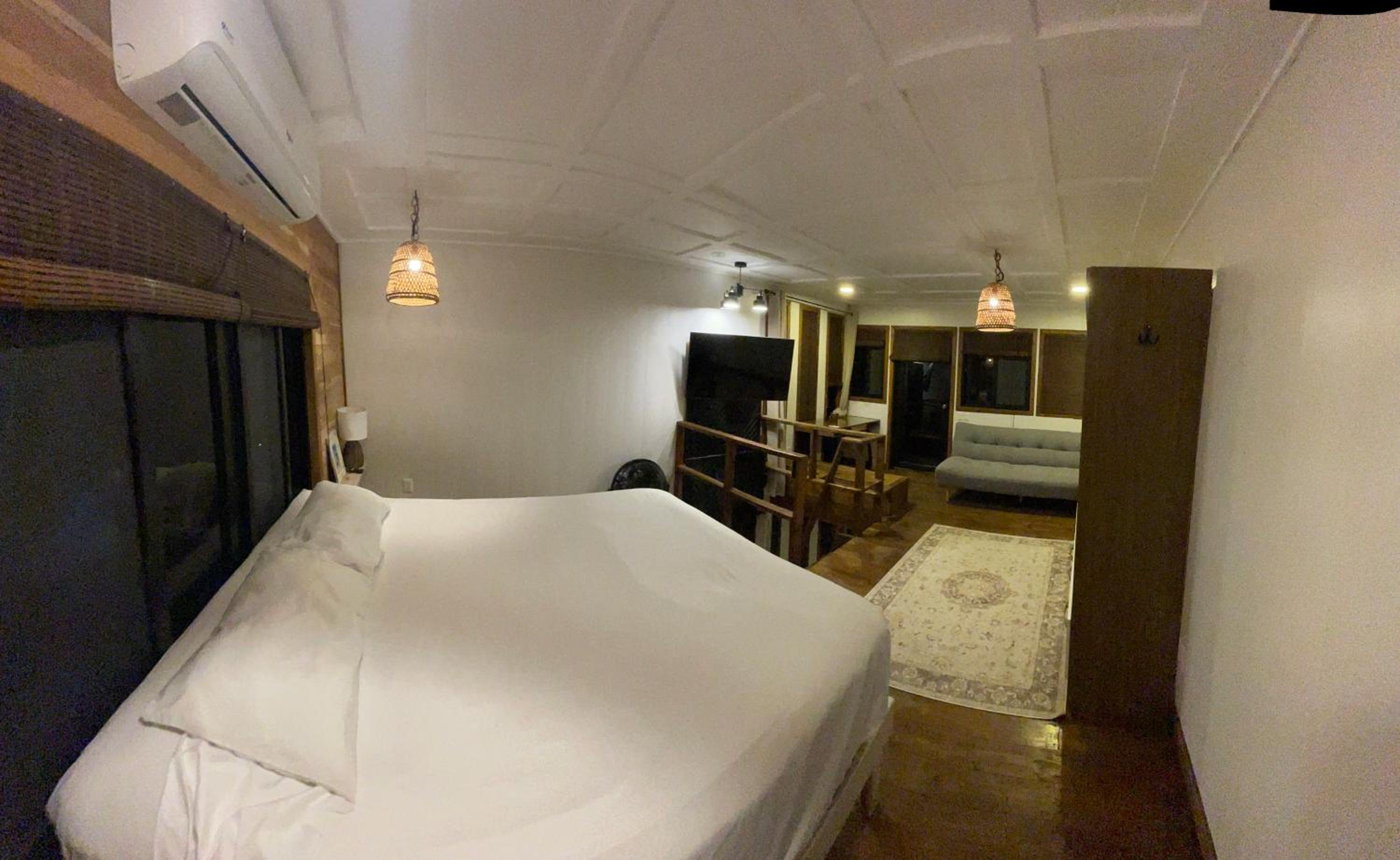 Deluxe Junior Suite photo 1