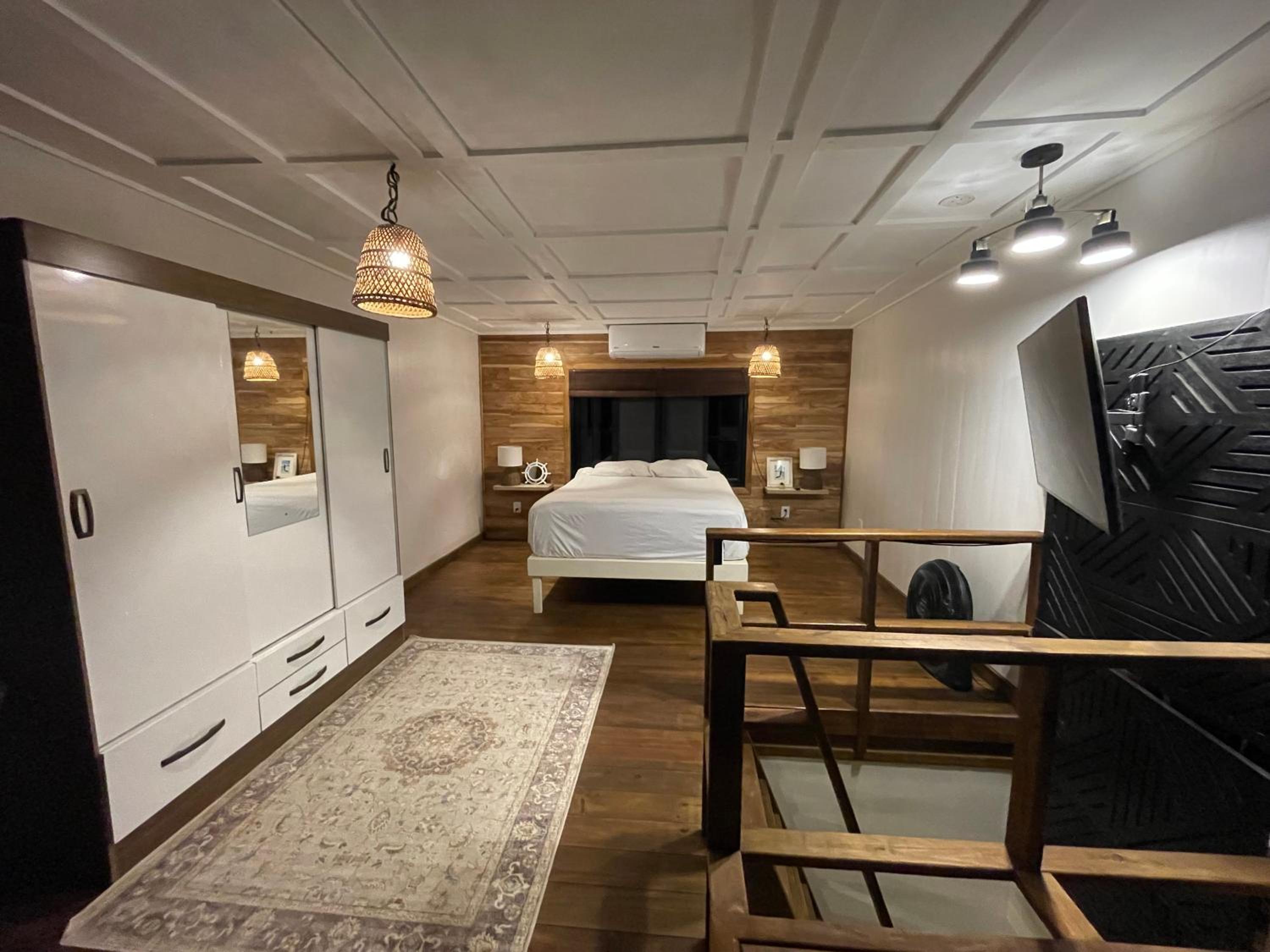 Deluxe Junior Suite photo 3
