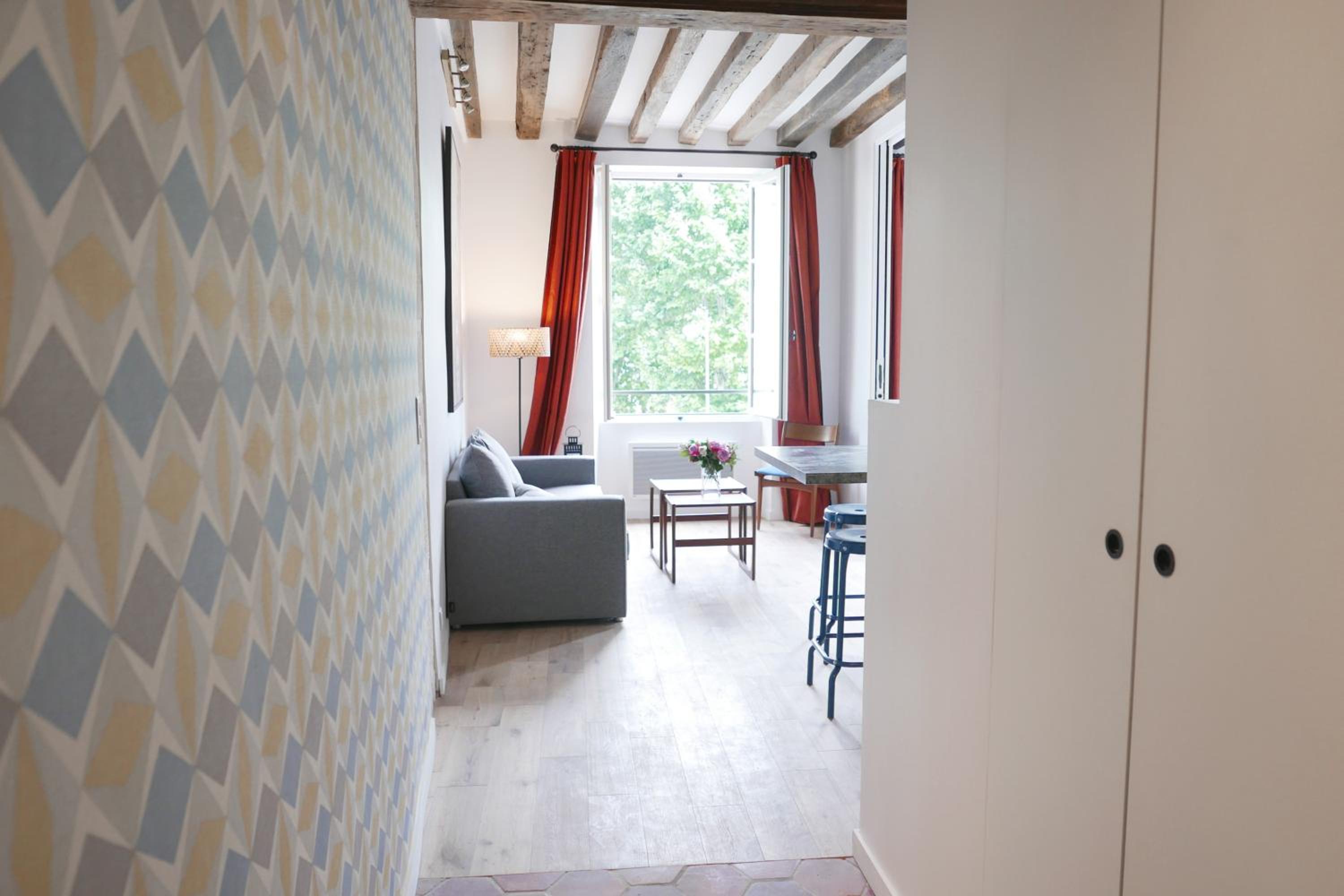 Apartment photo 3