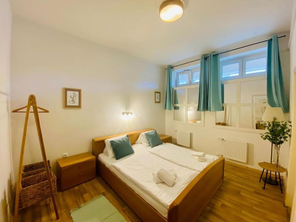Budget Double Room photo 2