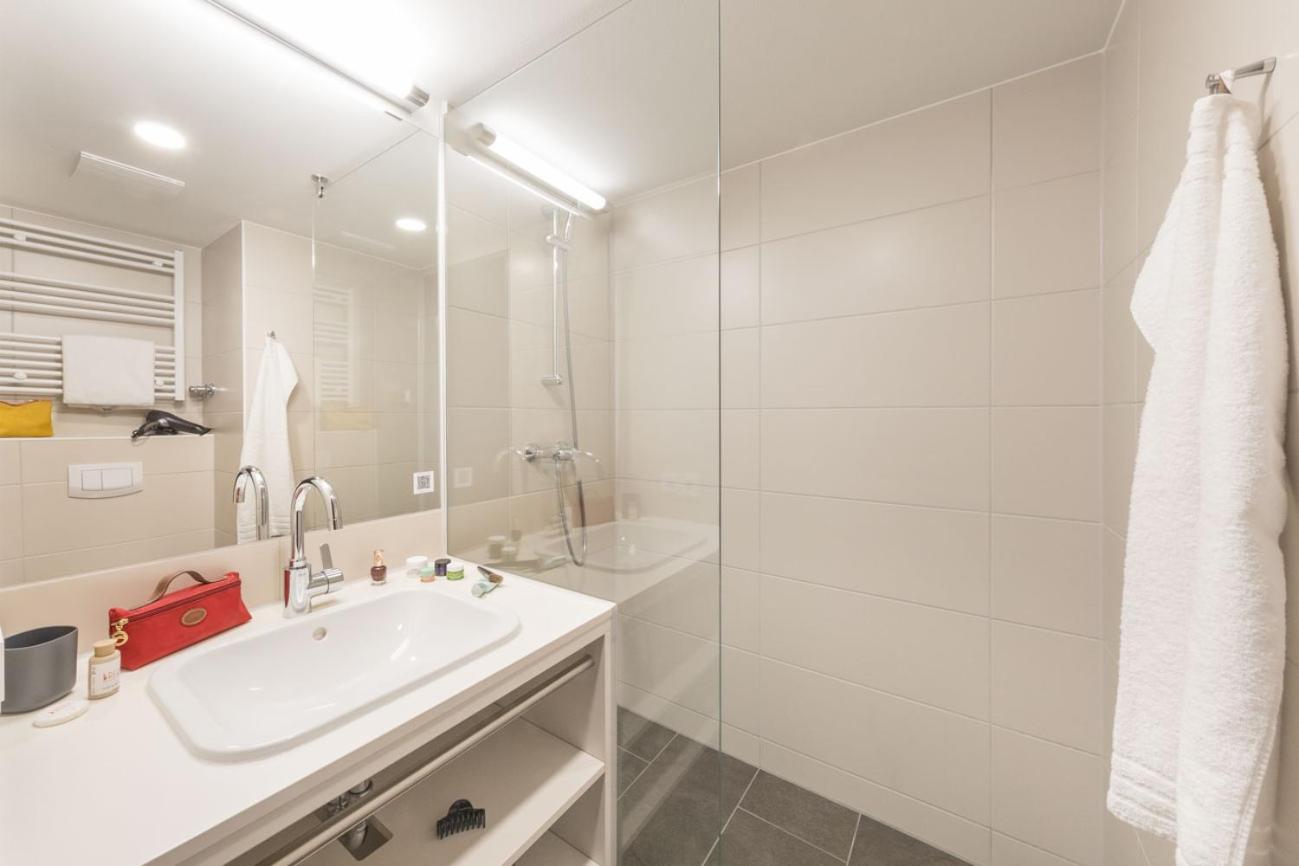 Apartment - Queen bed and terrace