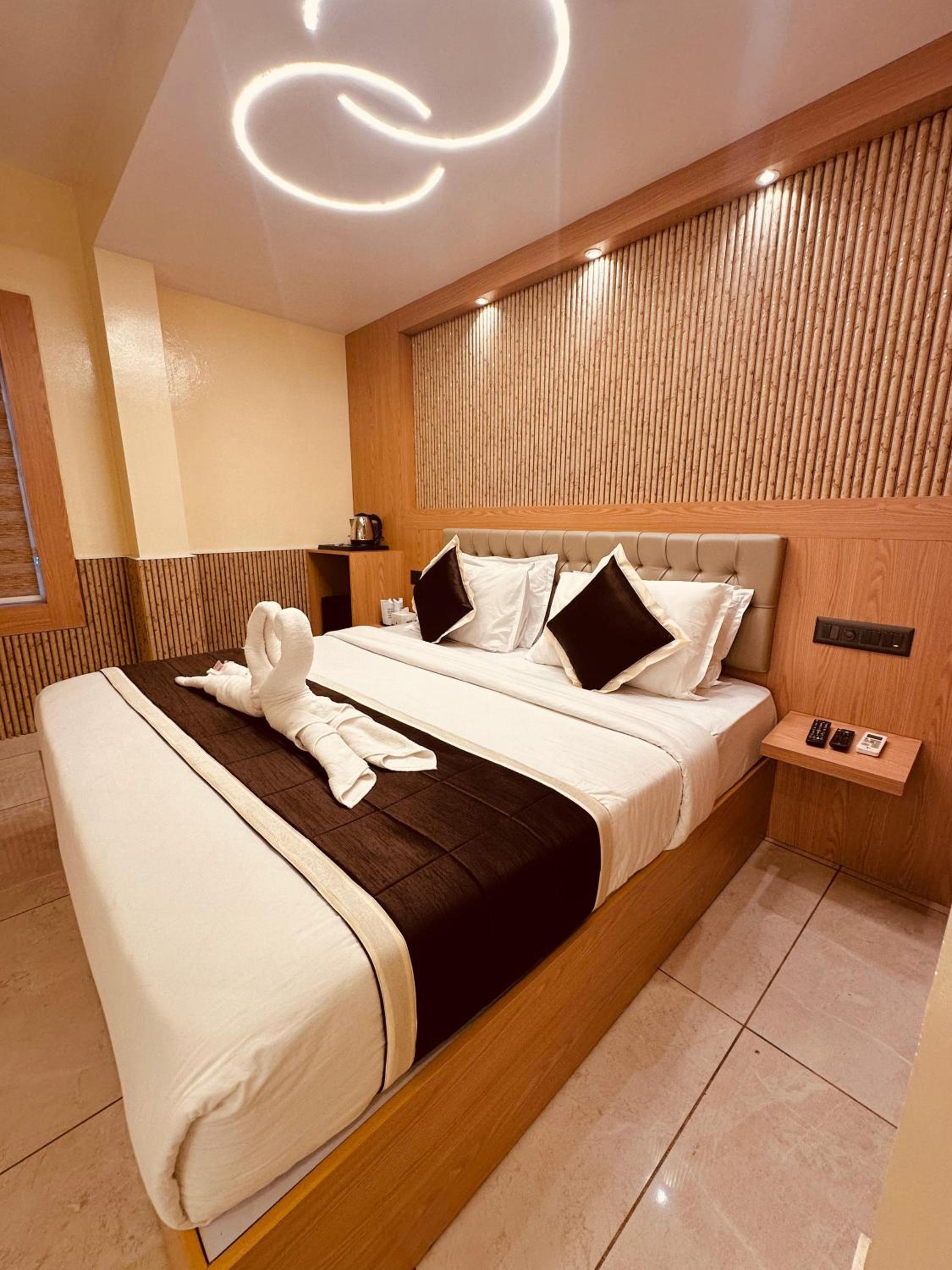 Superior King Room