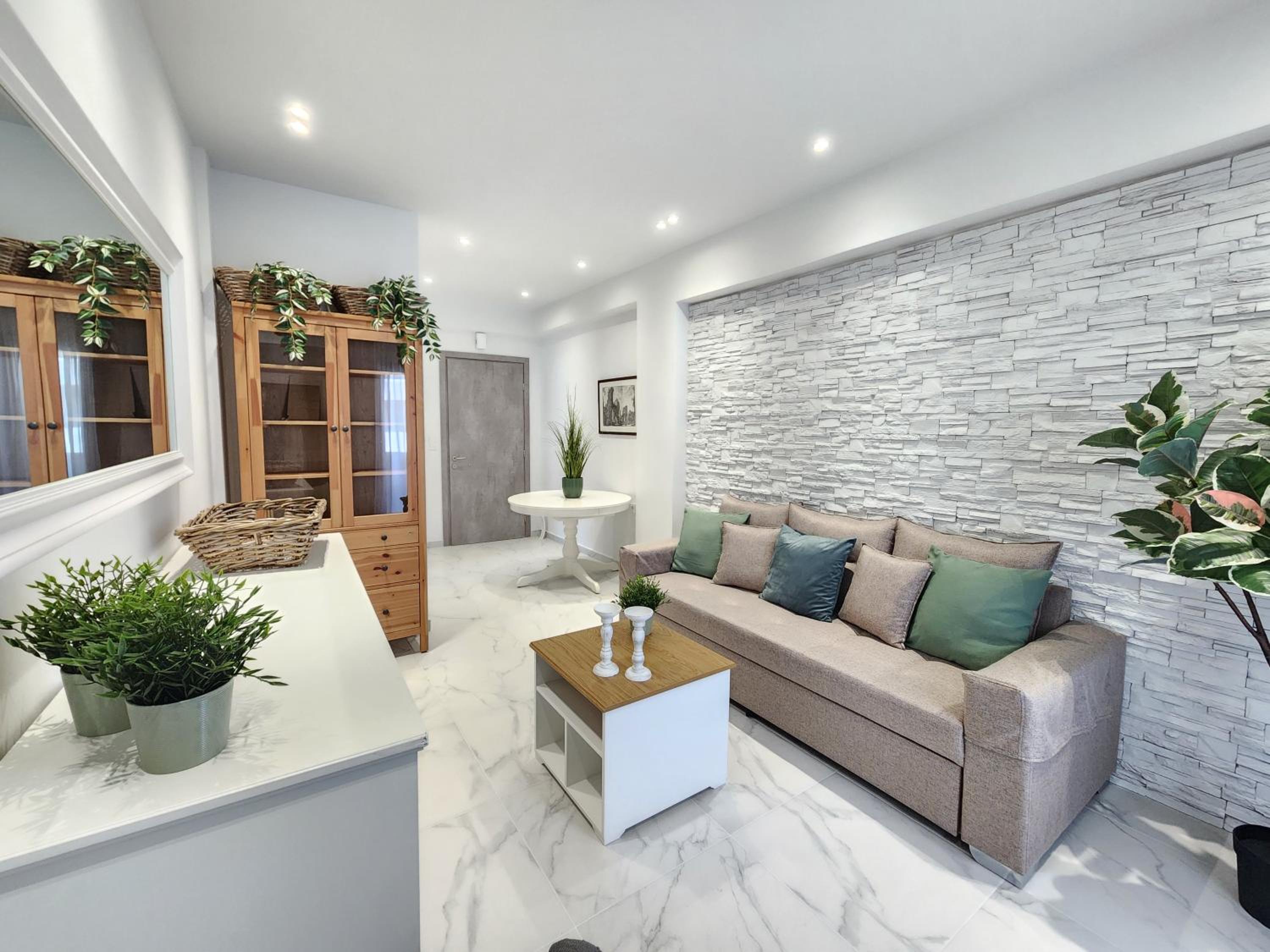 One-Bedroom Deluxe Apartment