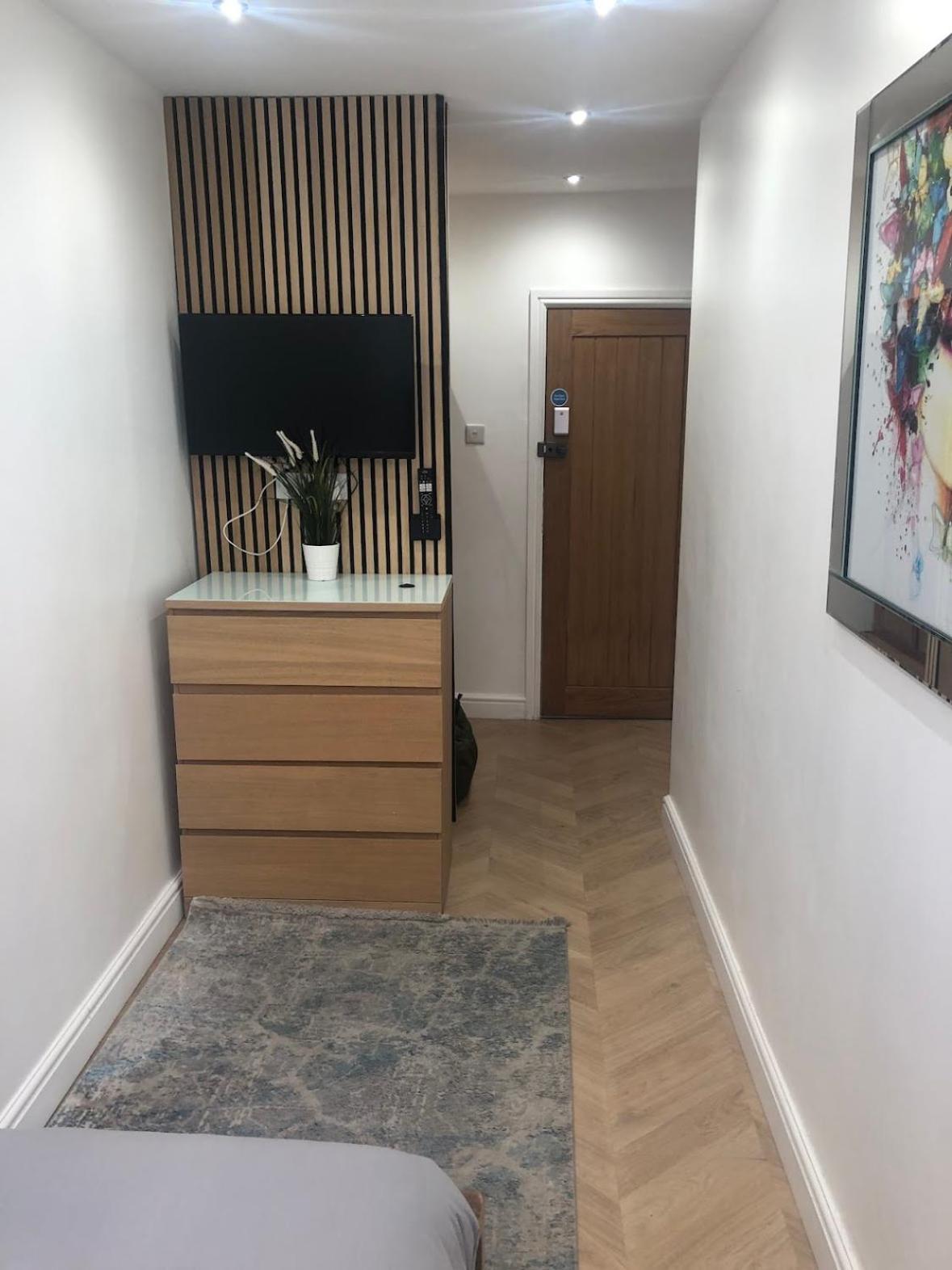 Standard Single Room with Shared Bathroom