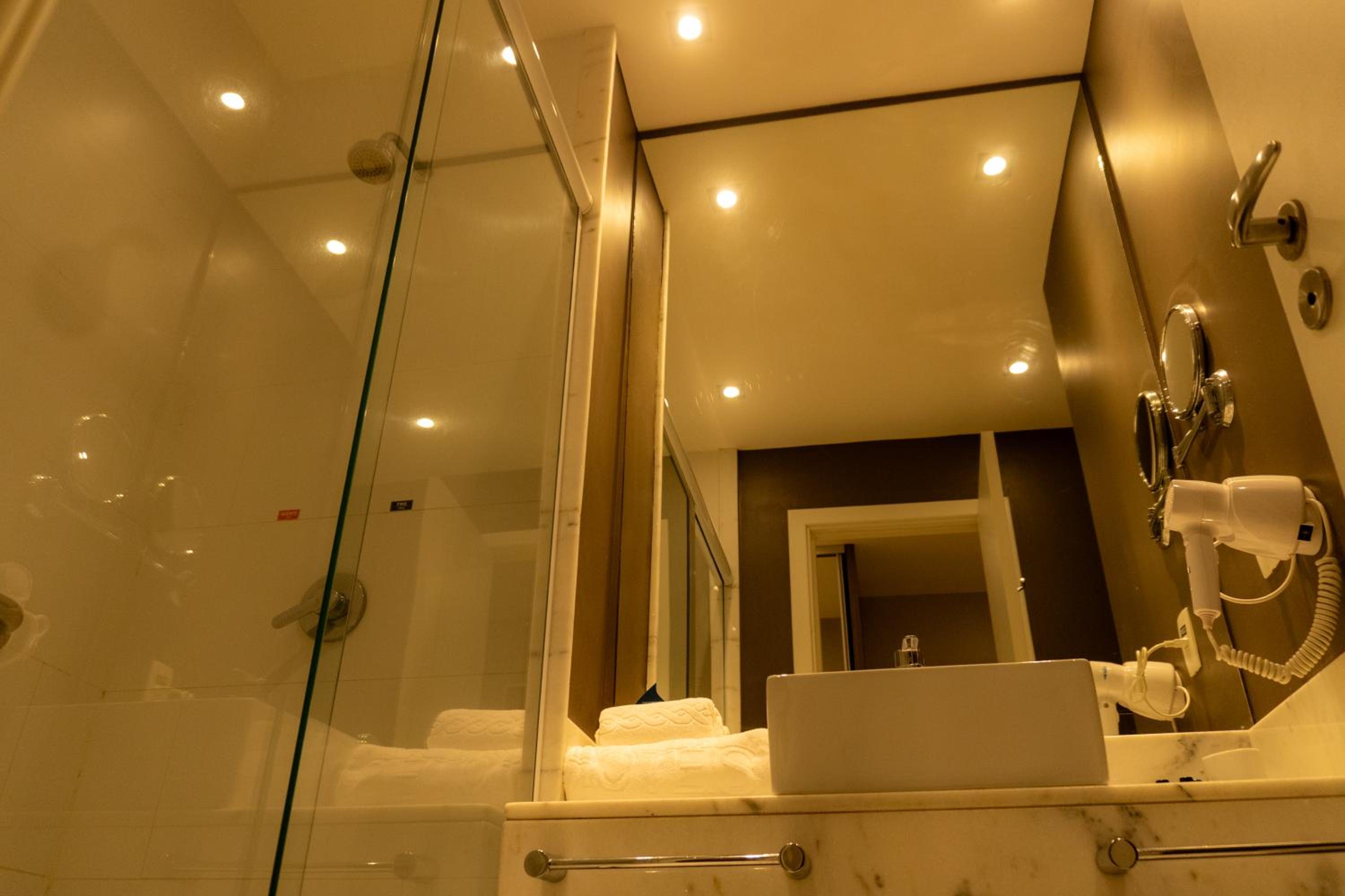 Superior Triple Room photo 3
