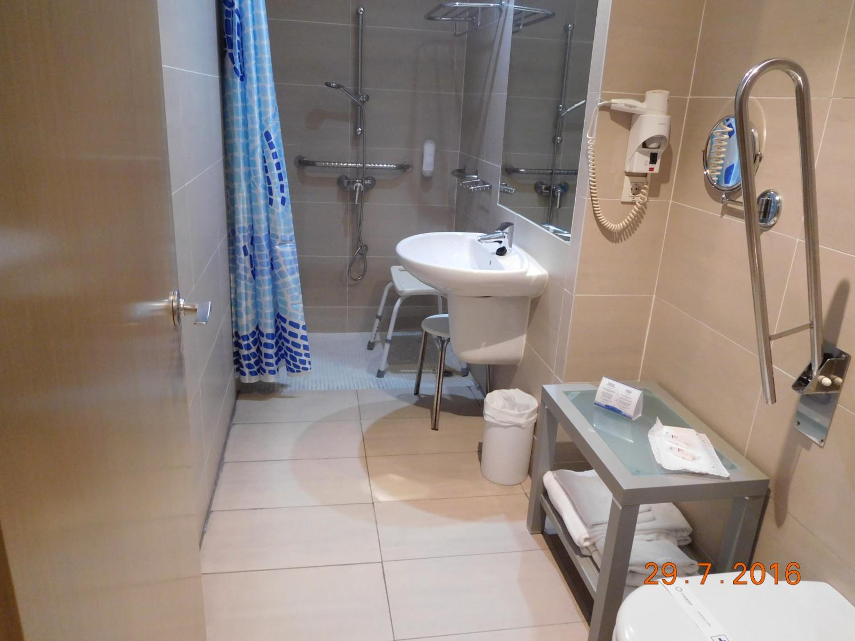 Double or Twin Room - Disability Access