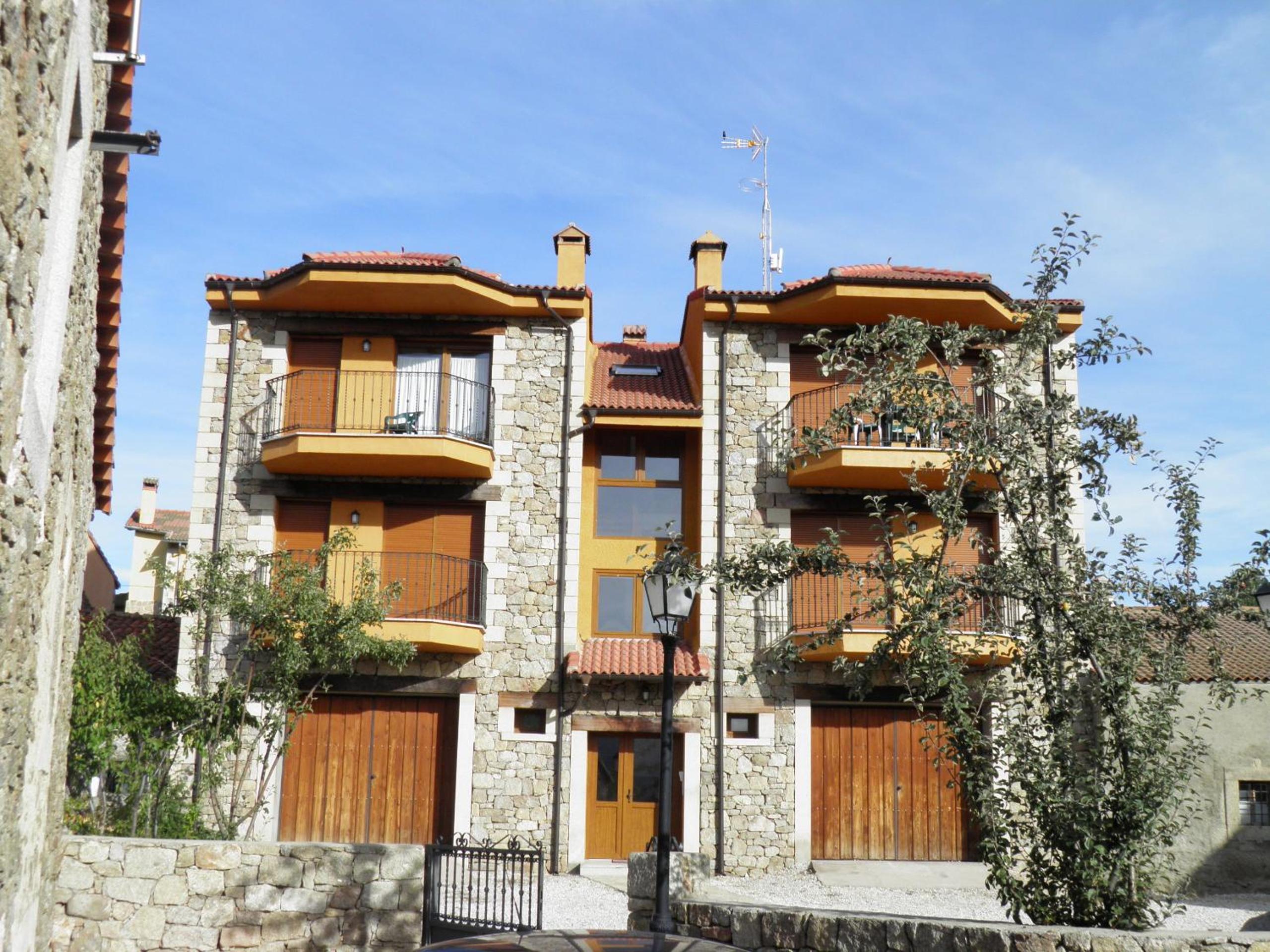 Two-Bedroom House photo 2