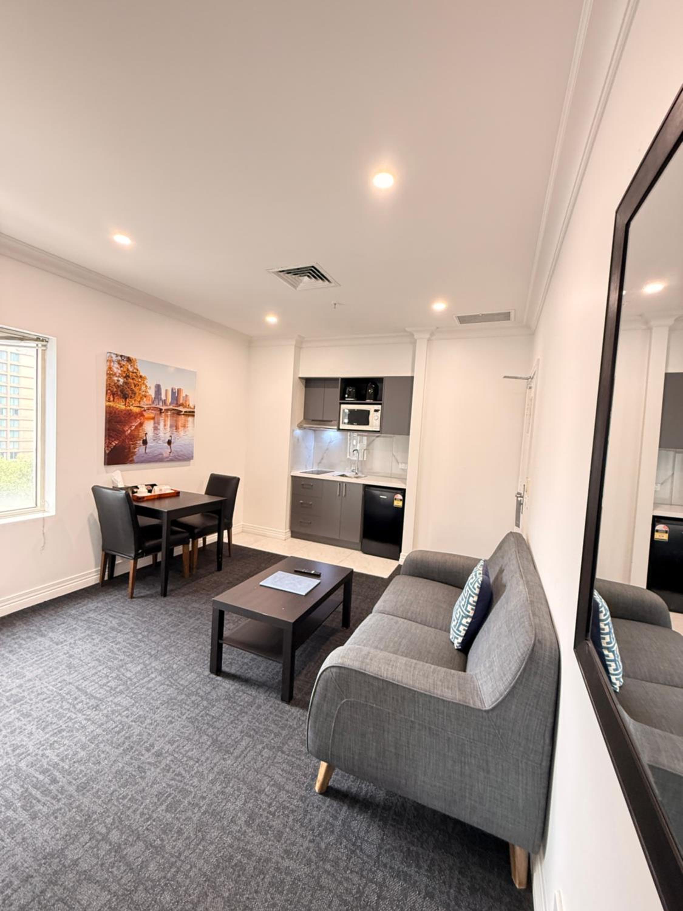 Superior Deluxe King Apartment - Non-Smoking photo 1