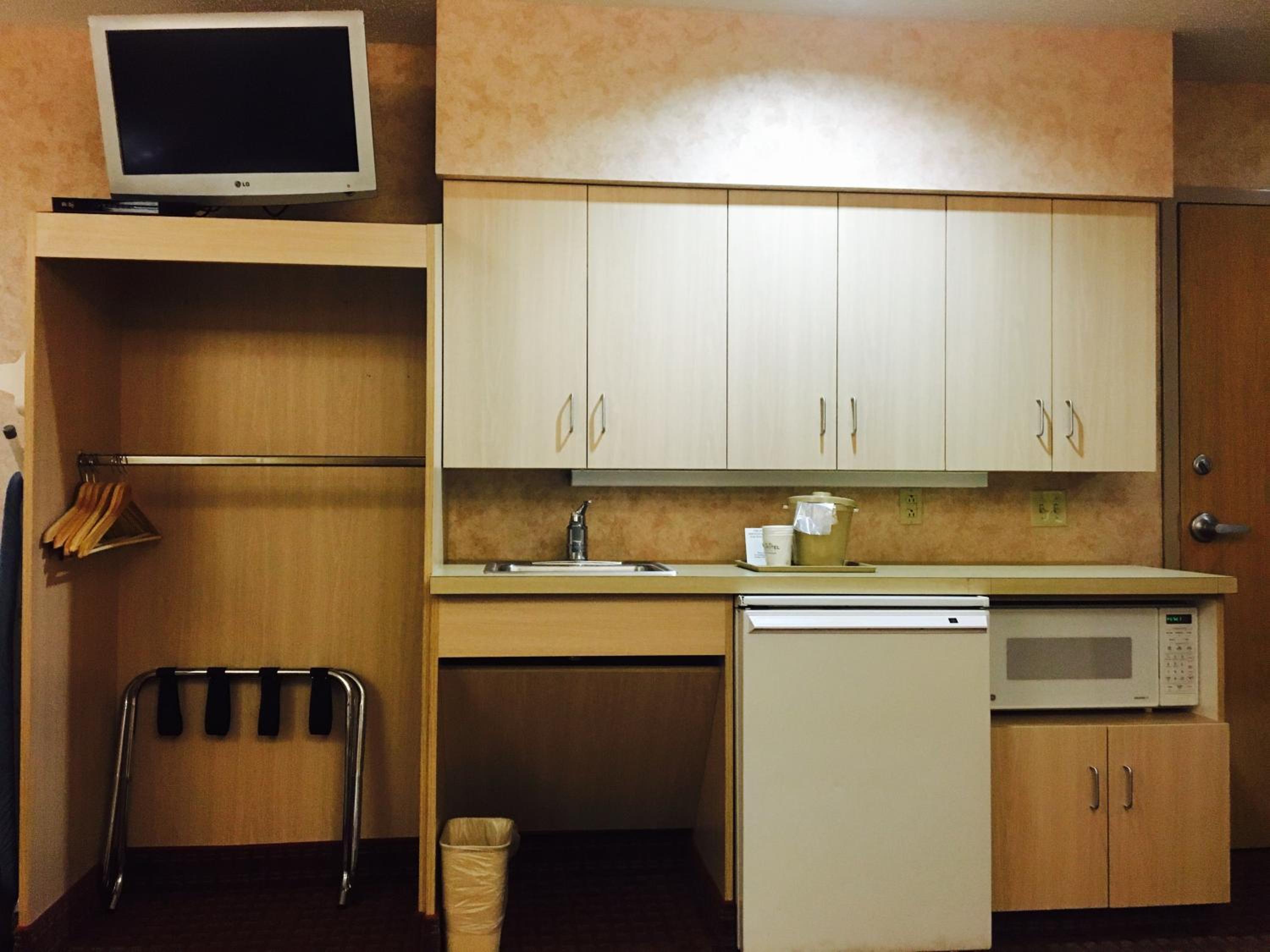 Queen Suite - Mobility Access/Non-Smoking - Photo 2