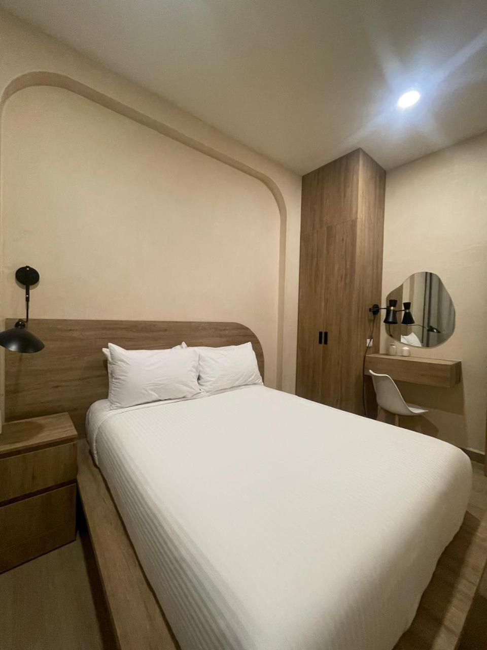 One-Bedroom Deluxe Apartment