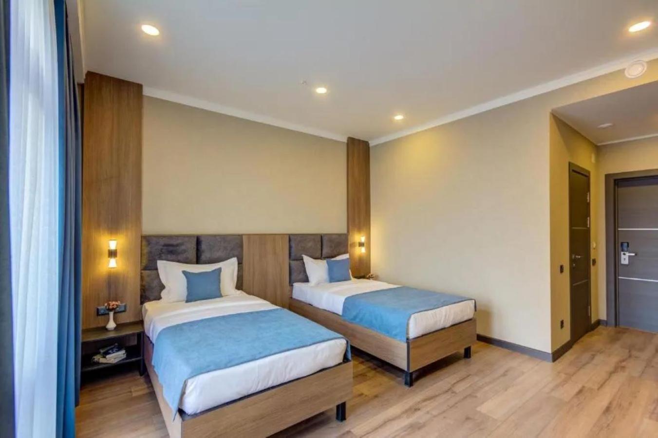Economy Twin Room - Photo 5