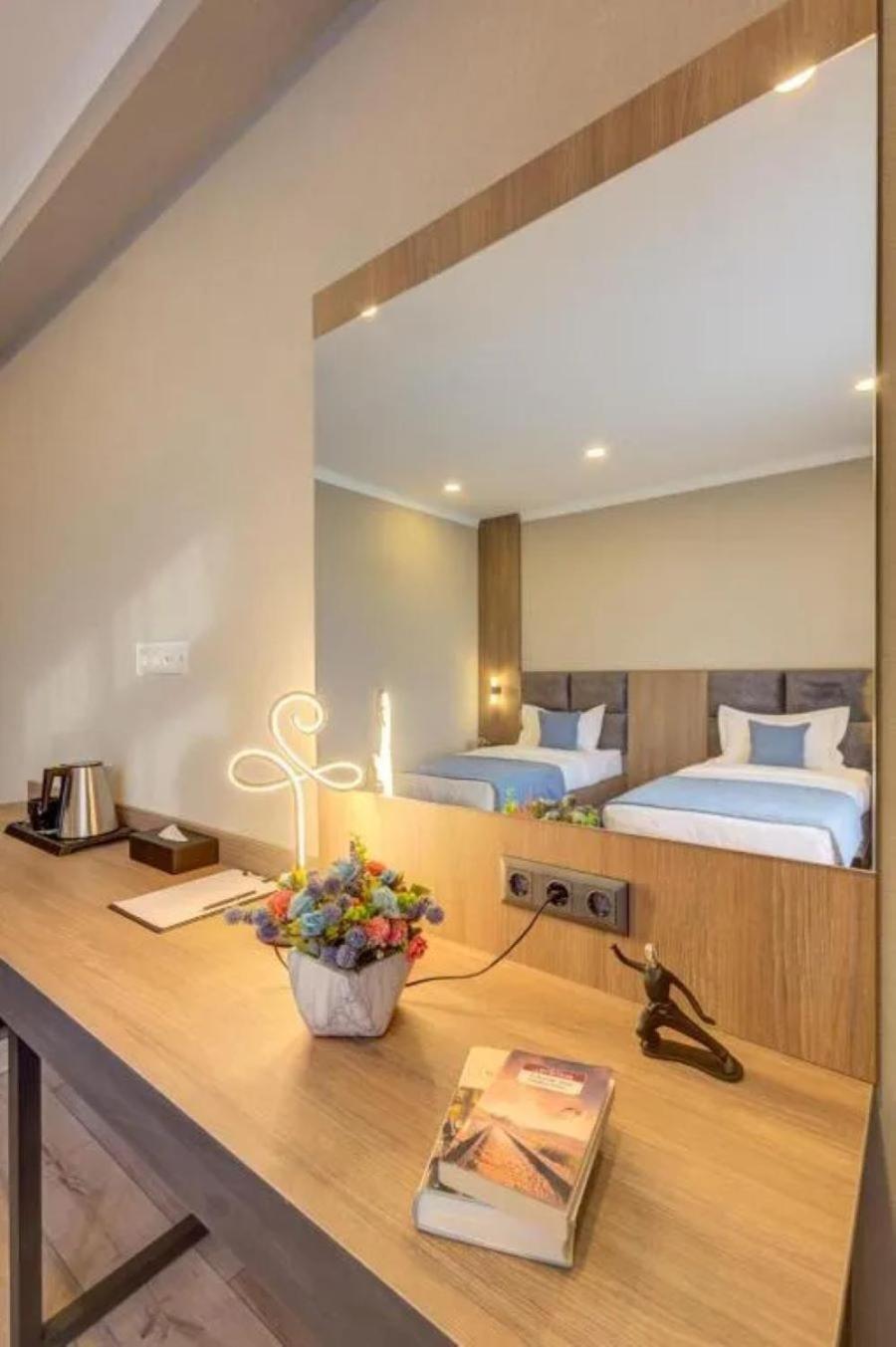 Economy Twin Room - Photo 2