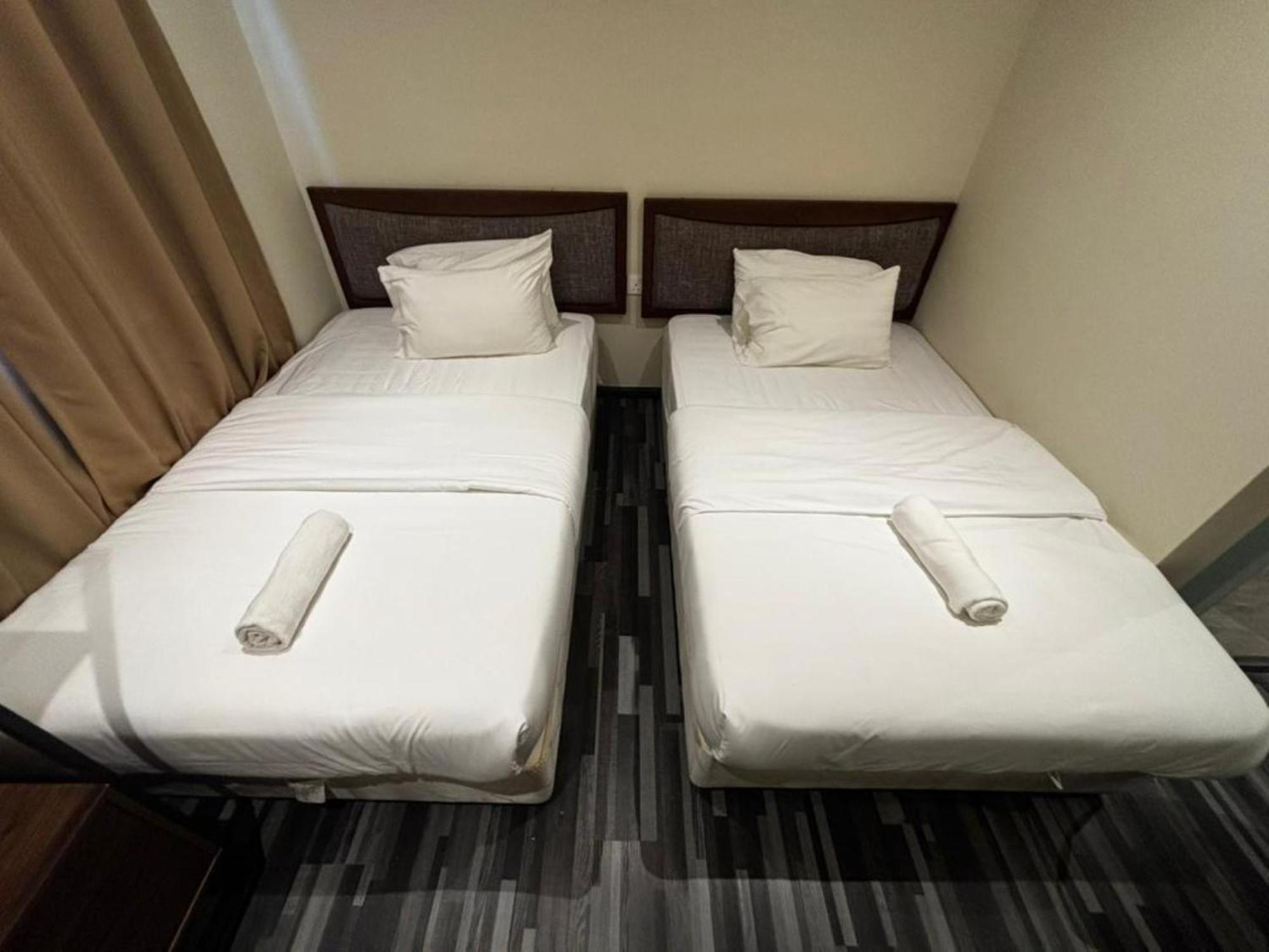 Deluxe Twin Room - Photo 3