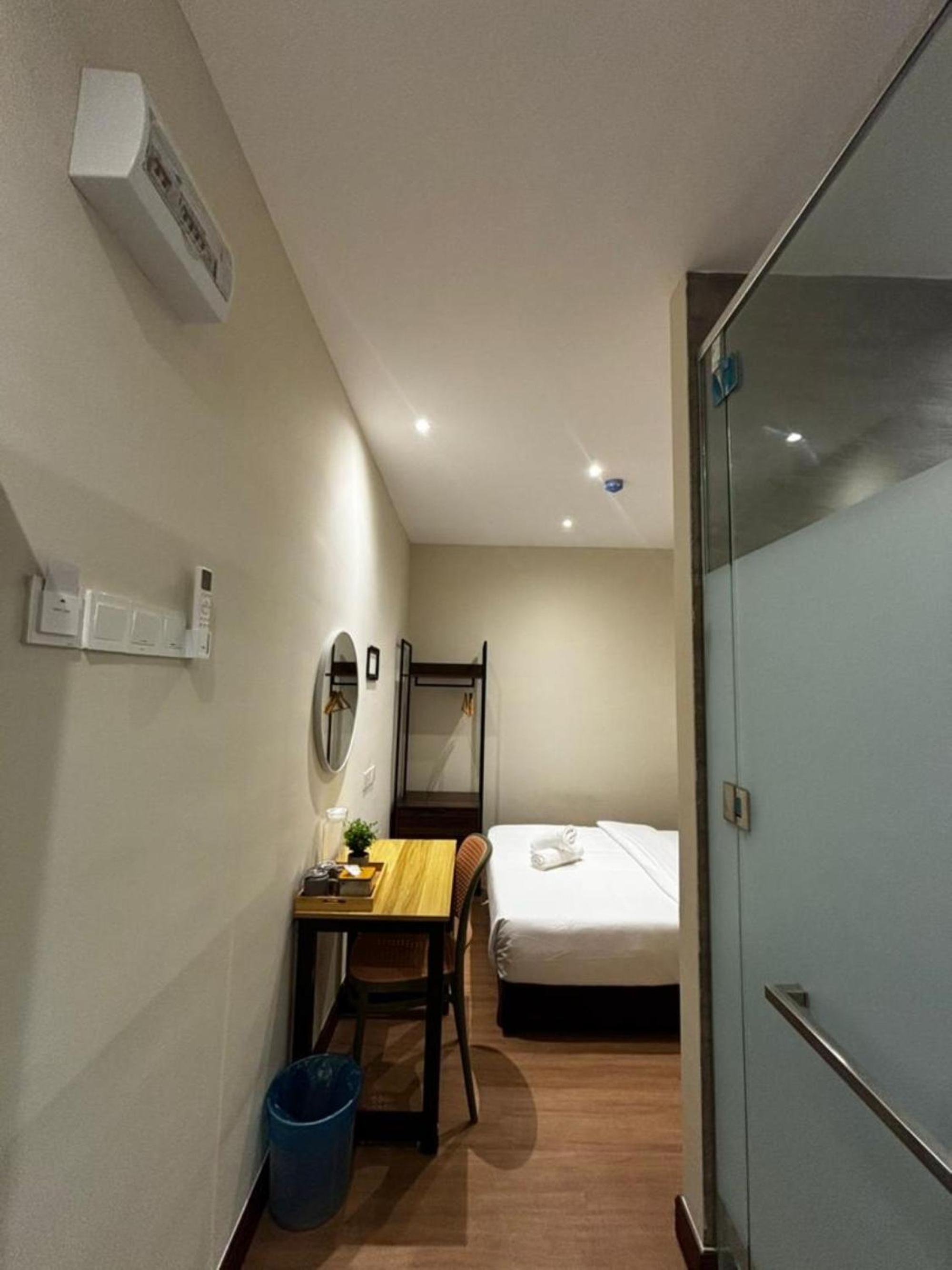 Standard Queen Room - Photo 1