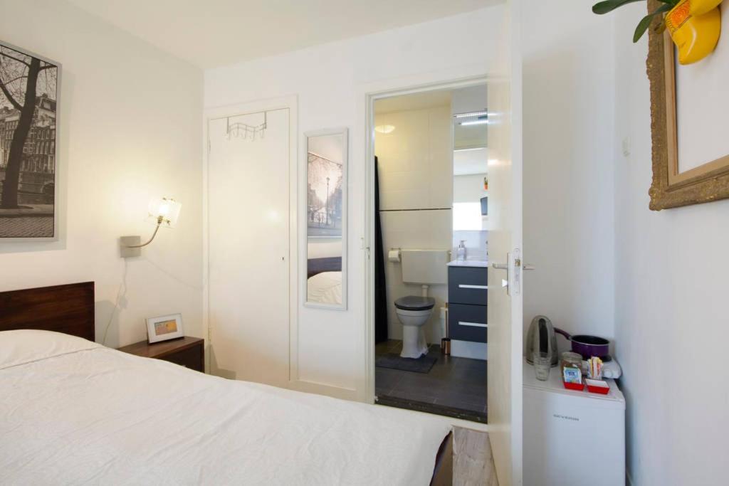 Triple Room with Private Bathroom photo 3