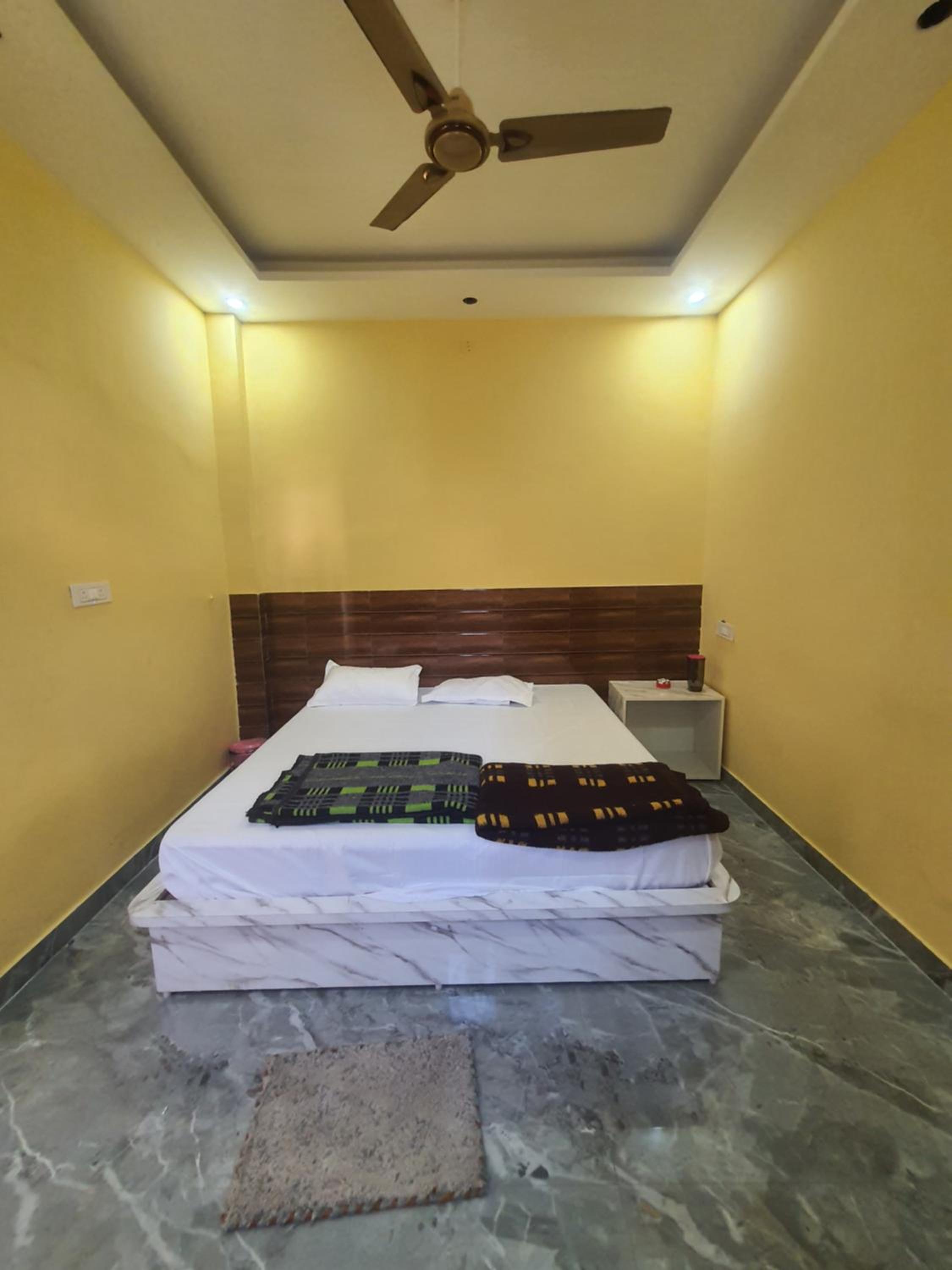 Double or Twin Room with Mountain View photo 1