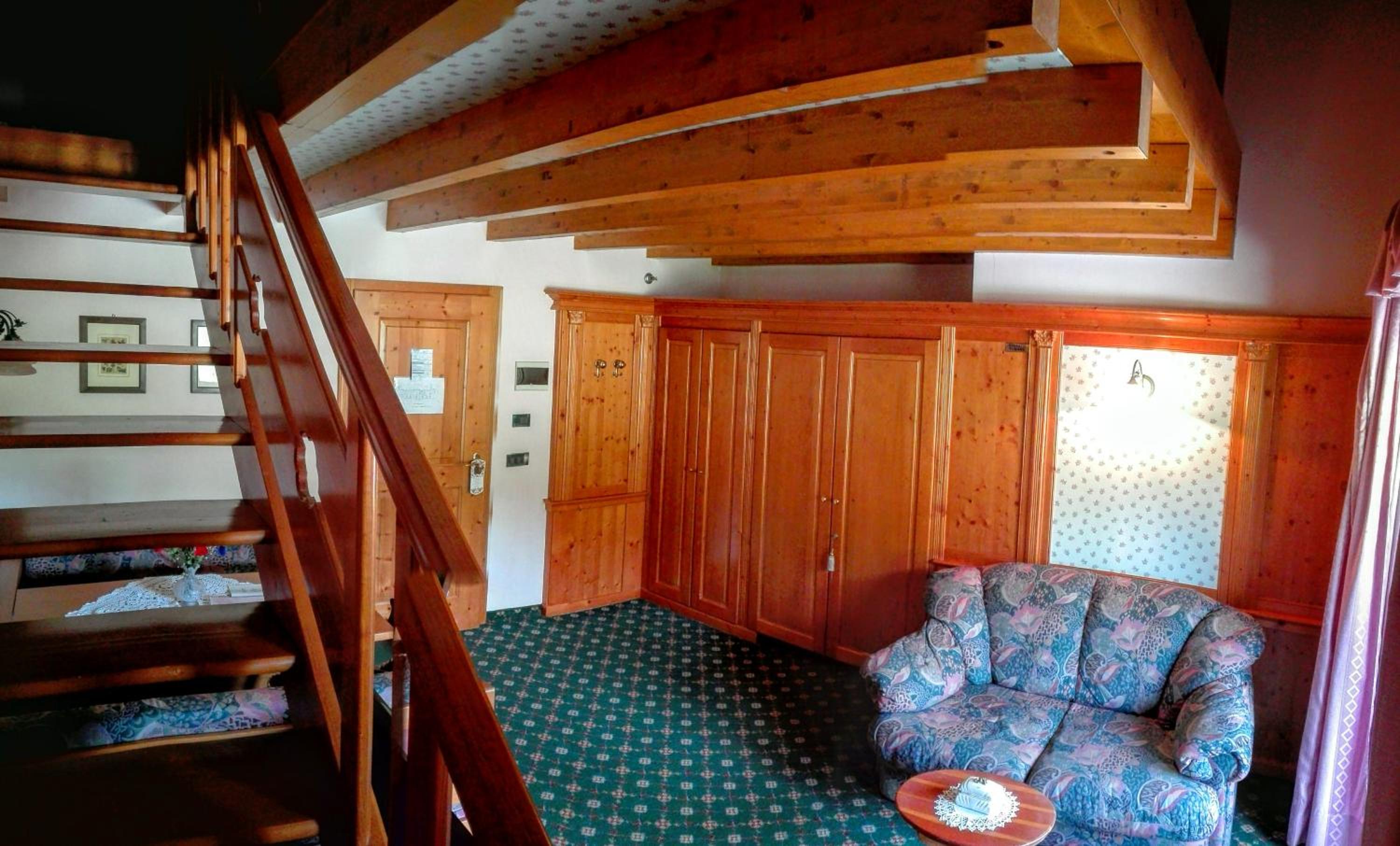 Suite - Split Level