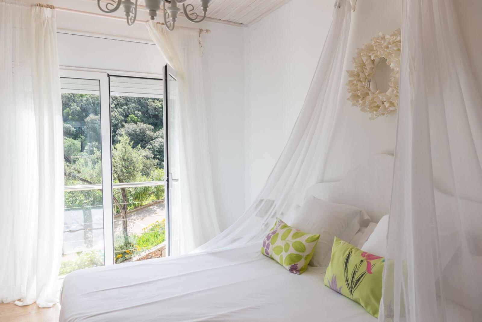 Deluxe Double Room with Terrace photo 2