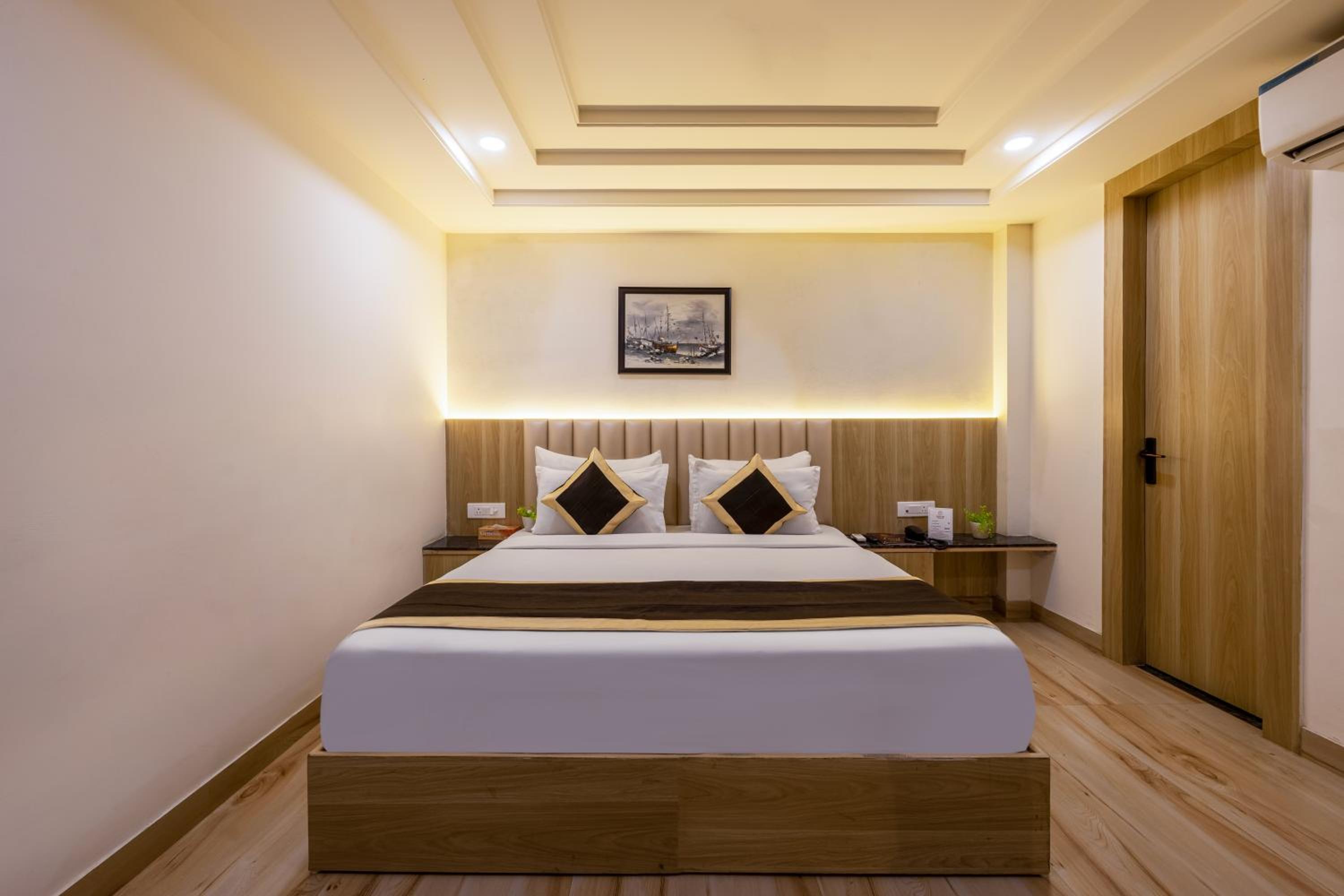 Standard Double Room - Photo 7