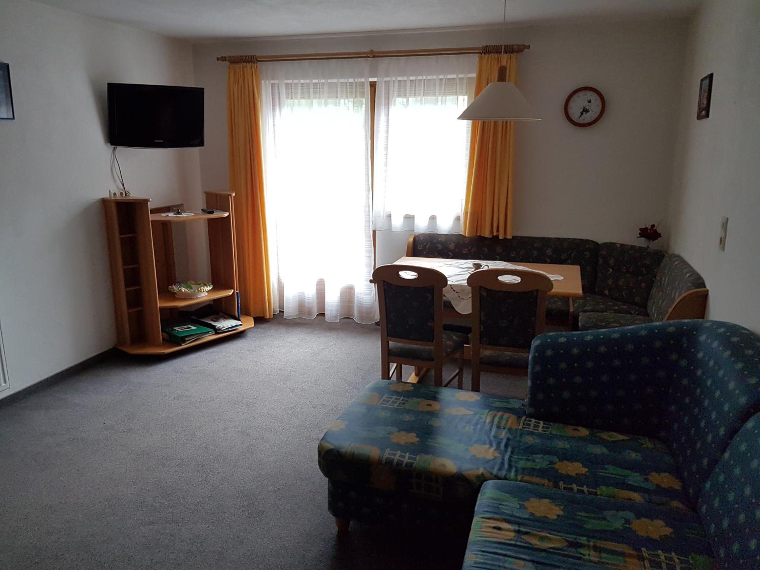 One-Bedroom Apartment with Balcony photo 1