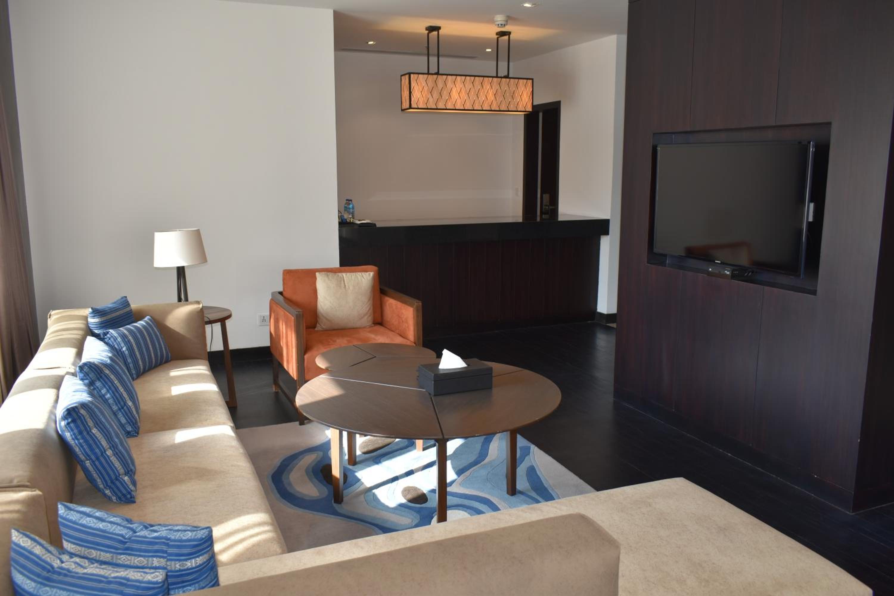 Royal Suite, Suite, 1 King, Sofa bed photo 2