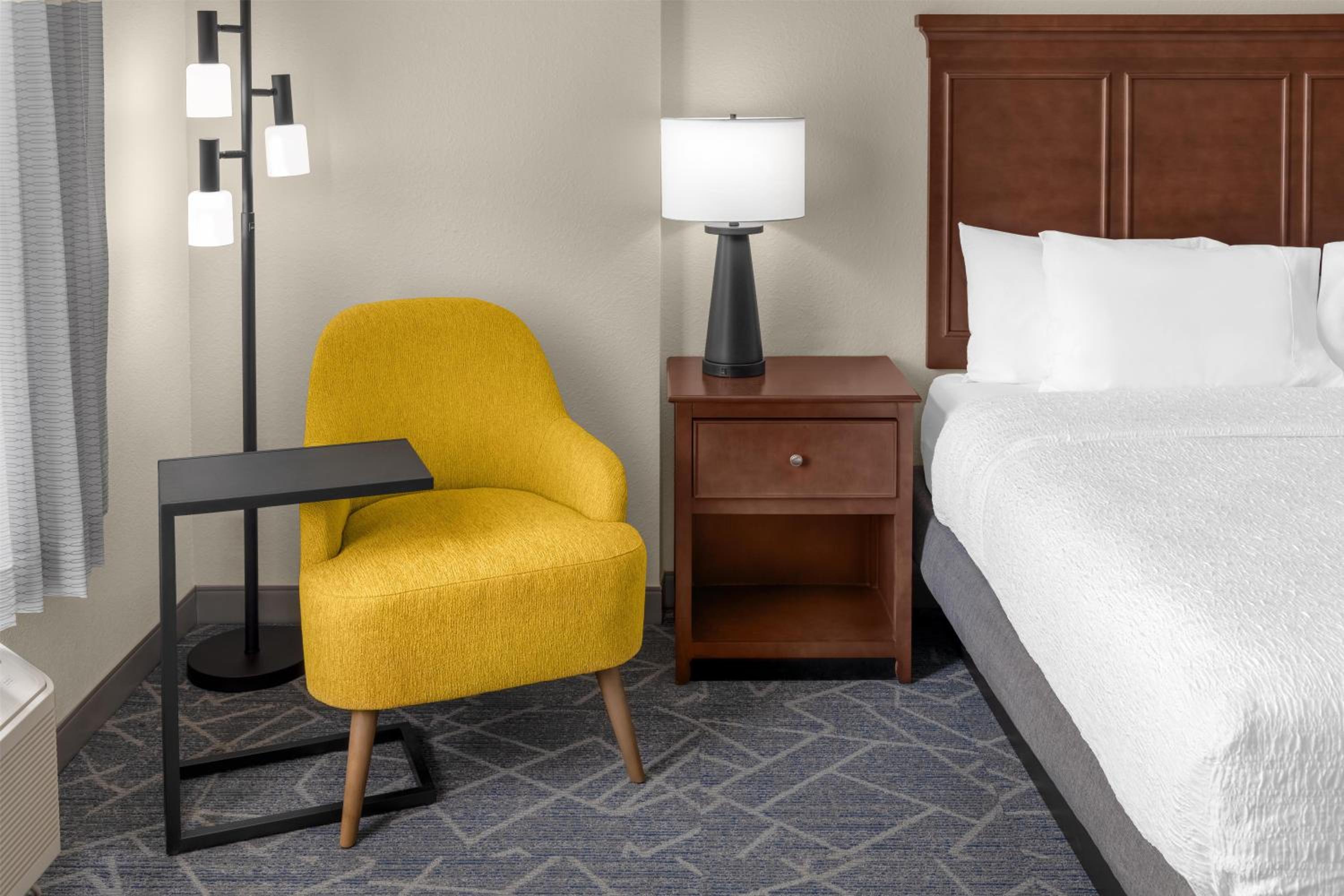 King Room - Hearing Access/Non-Smoking