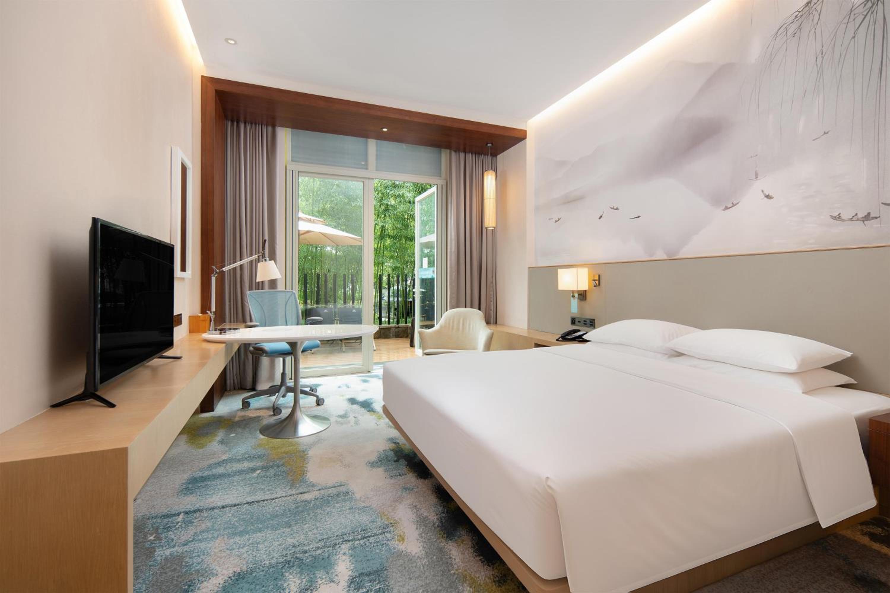 King Room with Courtyard View photo 2