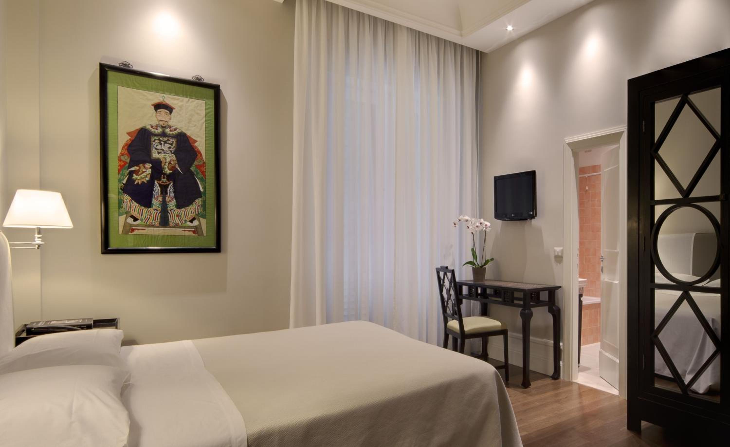 Classic Double or Twin Room - Photo 7