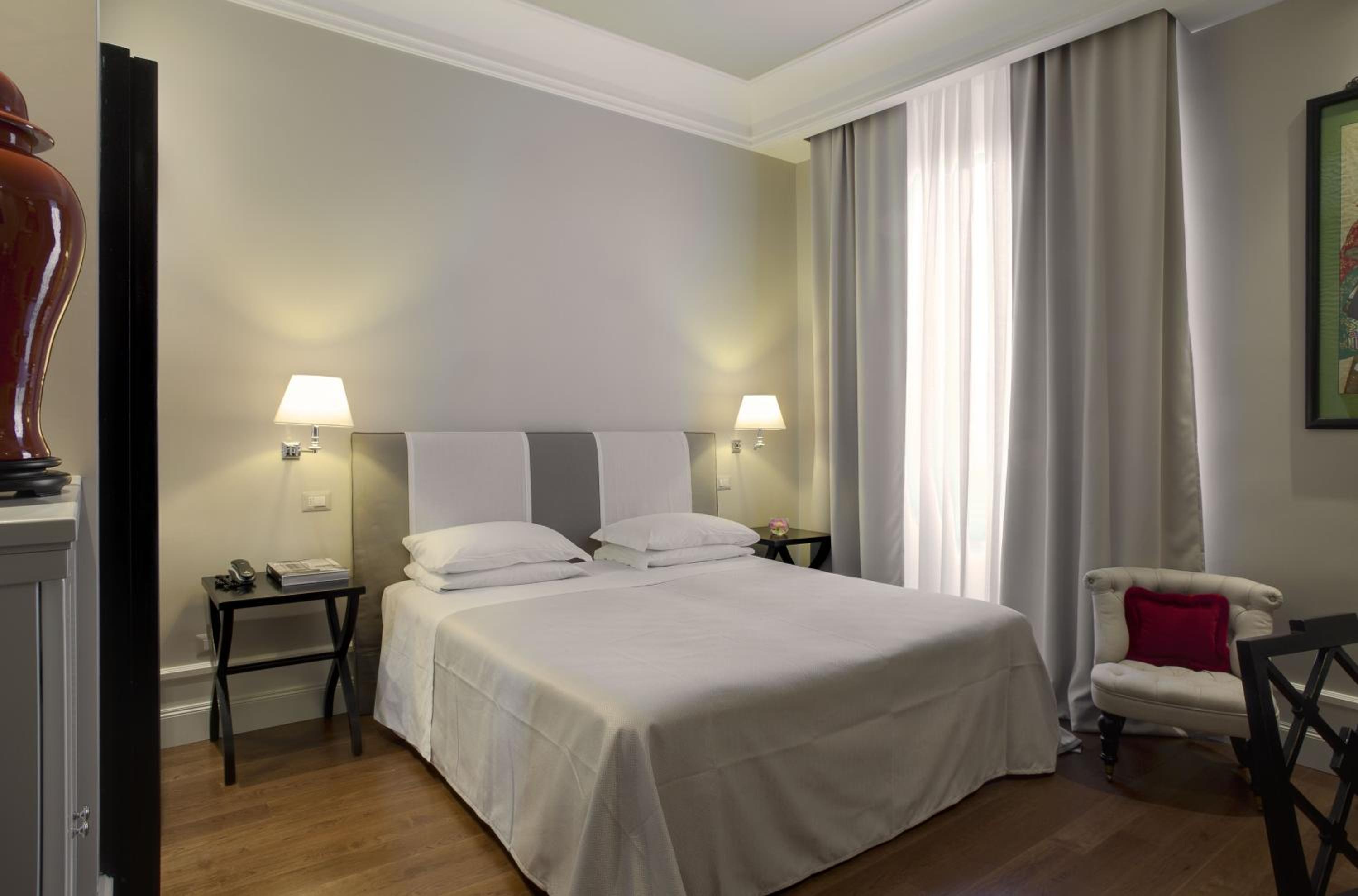 Deluxe Room - Photo 1