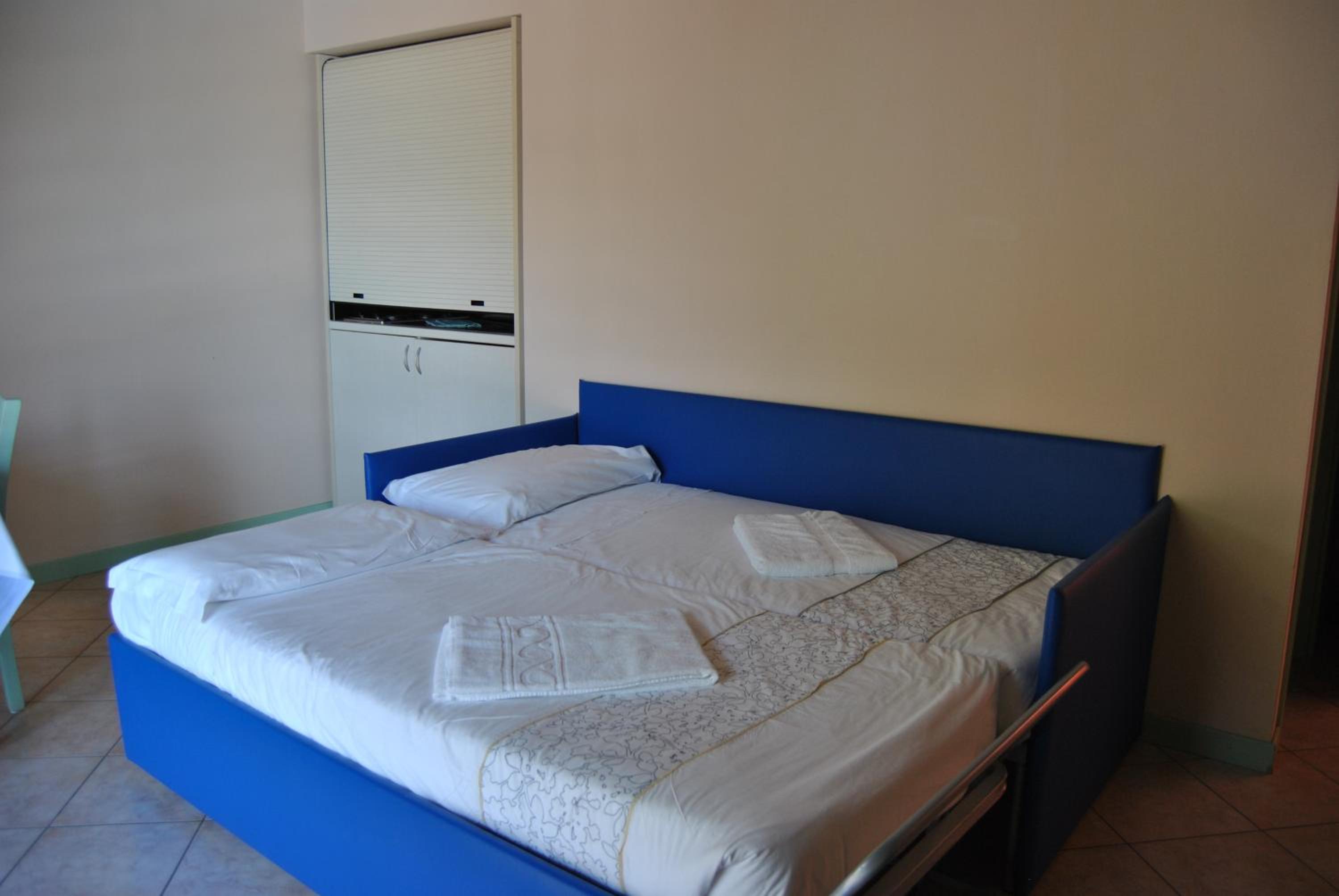 Studio - Split Level (2-4 Adults) photo 3